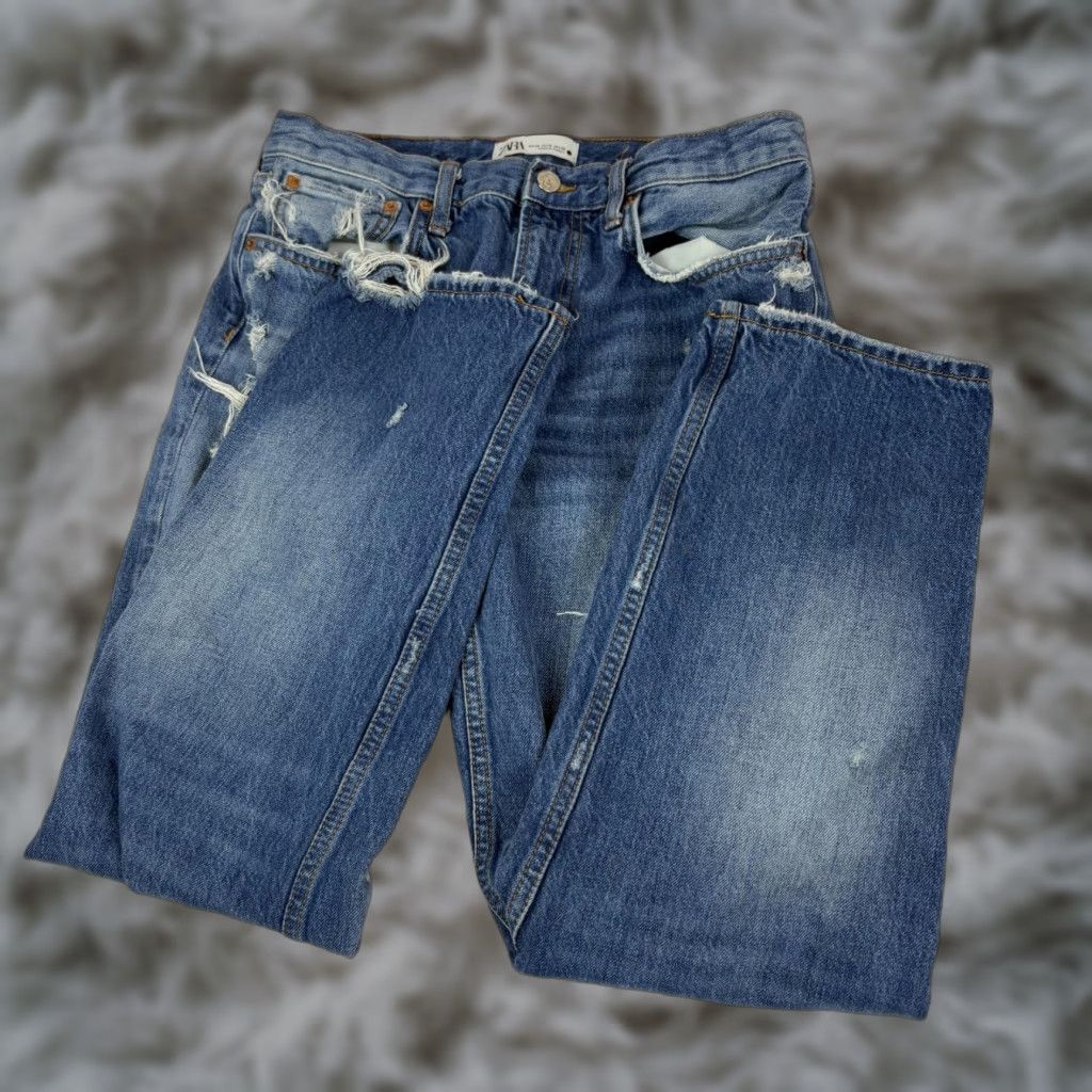 Zara Zara Jeans Womens 8 Distressed Cropped Blue Denim 9863/046 Size 30" / US 8 / IT 44 - 1 Thumbnail