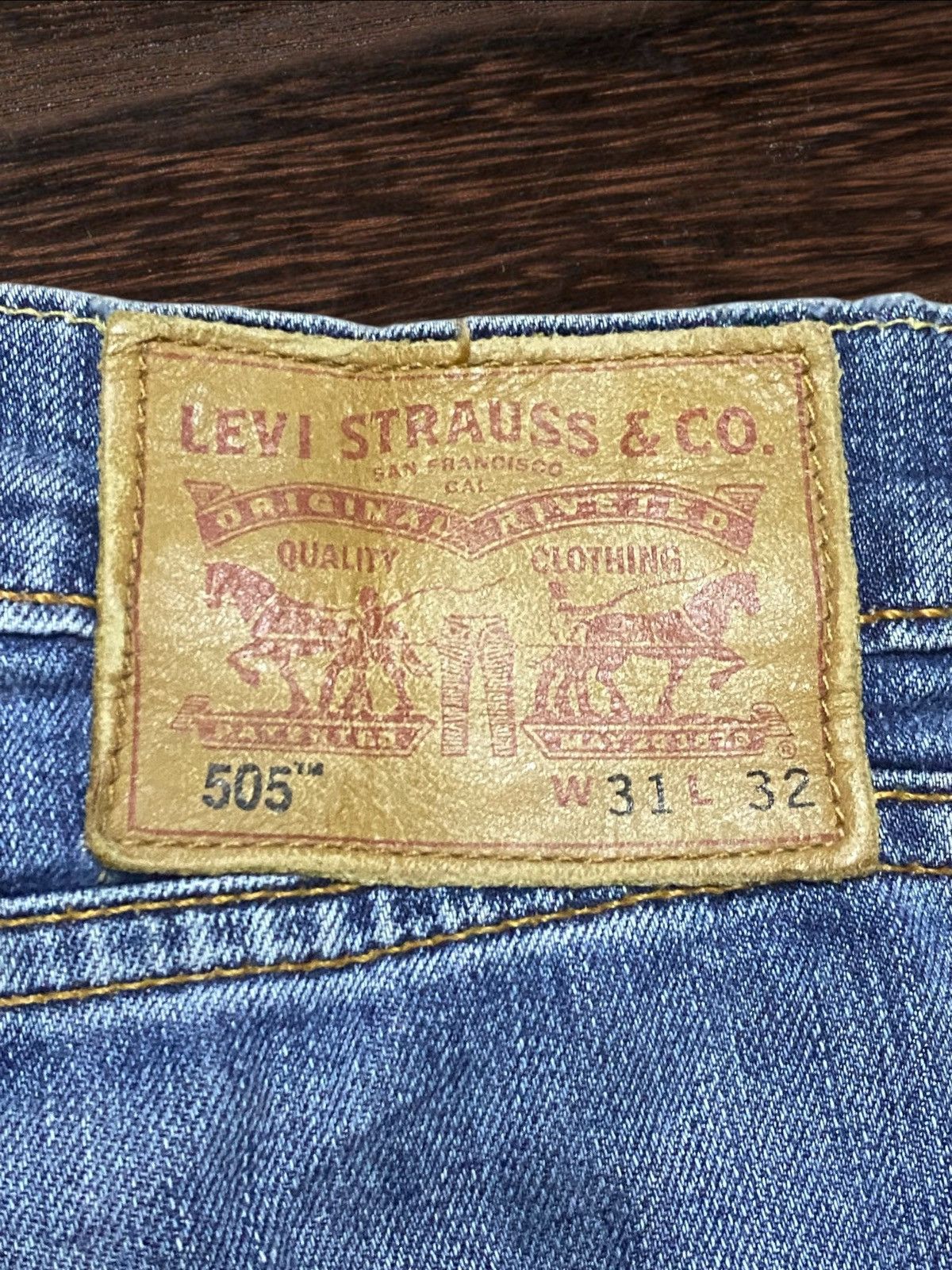 Levi's Vintage Levis 505 Faded Wash Distressed Loose Jeans Size US 33 - 11 Thumbnail