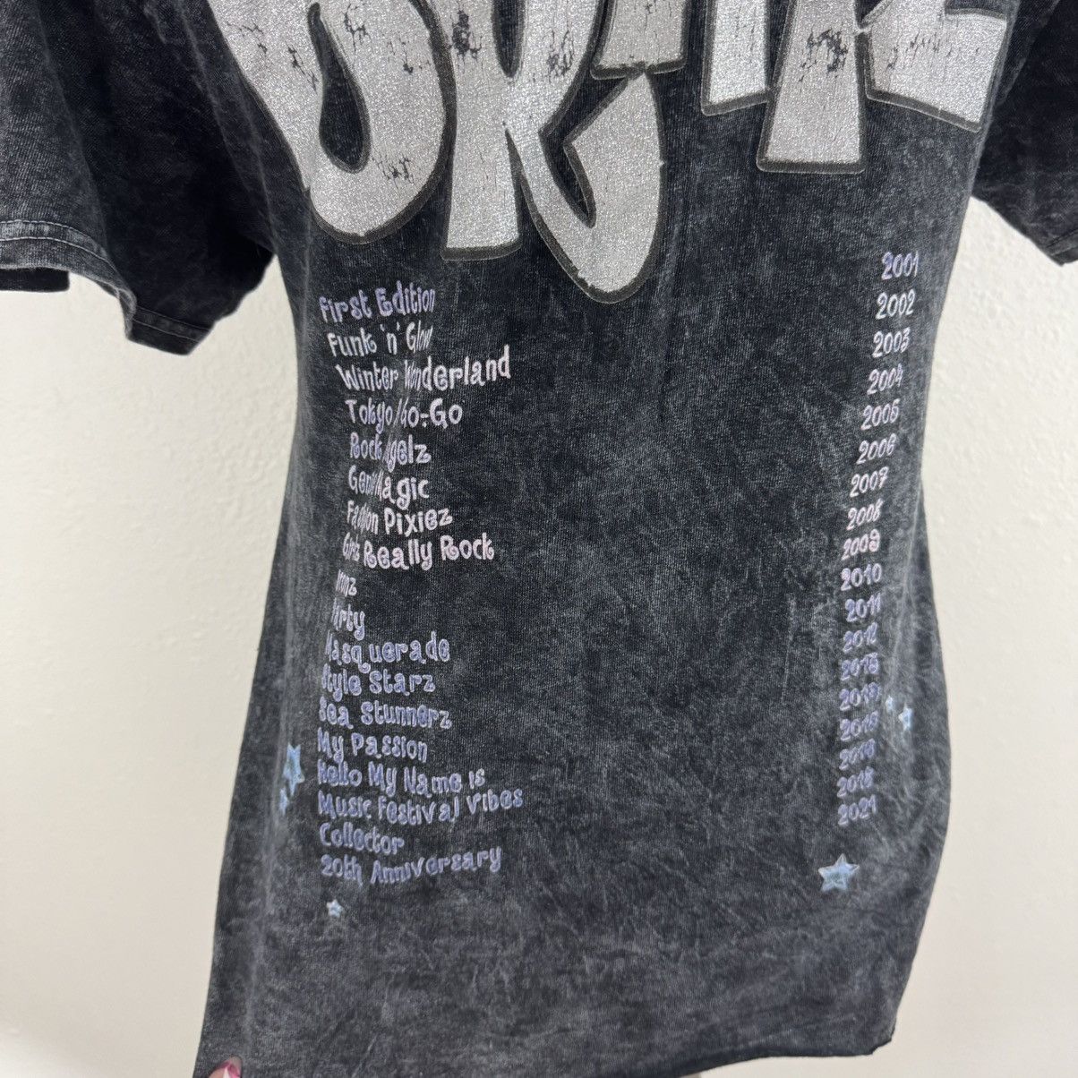 Other BRATZ Y2K Vibes Dark Grey Acid Wash Reworked Graphic Tee Size S / US 4 / IT 40 - 8 Thumbnail