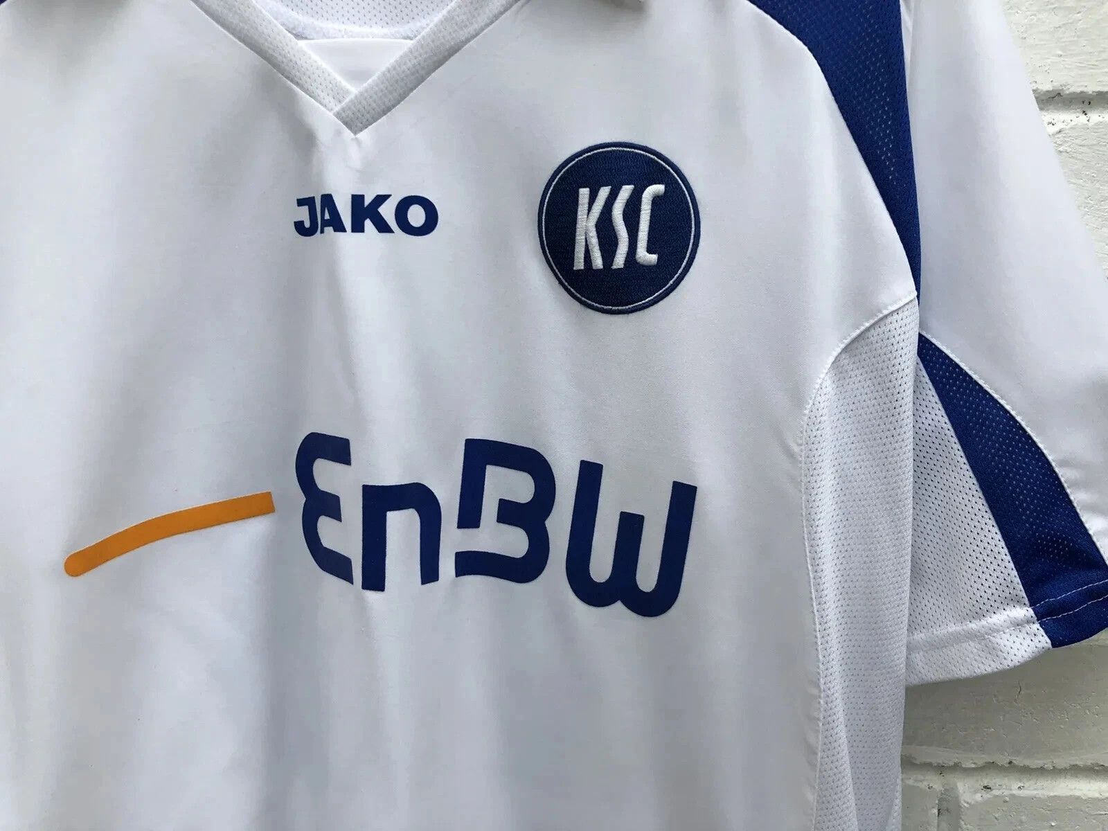Vintage VINTAGE KARLSRUHER 2006 2007 HOME FOOTBALL JERSEY SOCCER #10 Size US XL / EU 56 / 4 - 6 Thumbnail