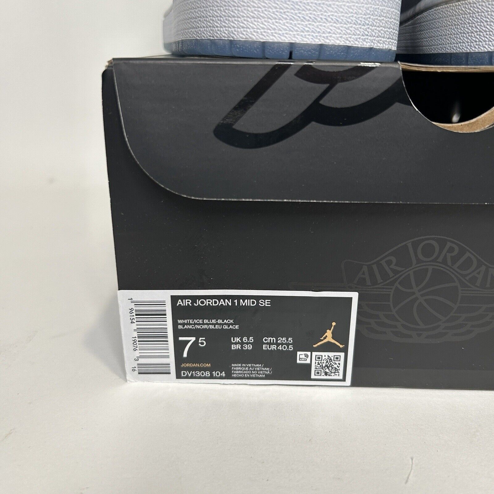 Nike Nike Air Jordan 1 Mid SE “UNC/Ice Blue" 2024 Size US 7.5 / EU 40-41 - 4 Thumbnail