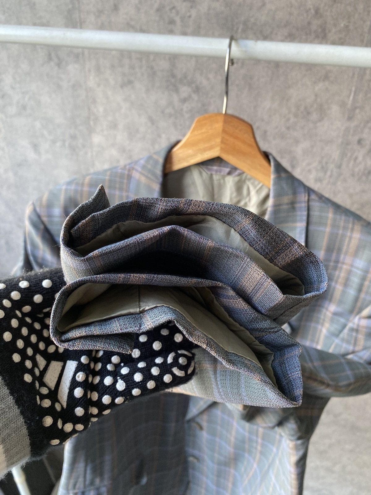Balenciaga Vintage 90s Balenciaga Paris Plaid Design Blazer Size US L / EU 52-54 / 3 - 6 Thumbnail