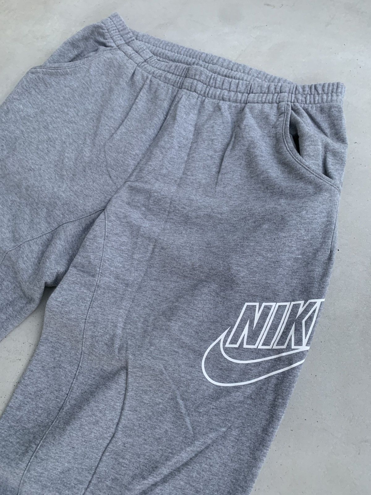 Nike Nike Sweatpants Vintage Baggy Fit Sk8 Style Streetwear Size US 34 / EU 50 - 6 Thumbnail