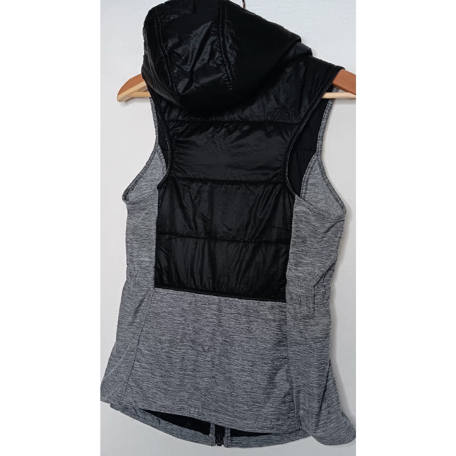 The North Face The North Face Vest Pseudo Puffer Tunic Vest Gray Black Conservation Legacy Womens S Size S / US 4 / IT 40 - 3 Thumbnail