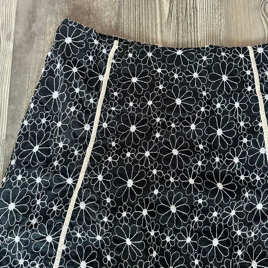 Other autograph vintage floral embroidered midi skirt black white Size 42" / US 20 - 2 Thumbnail