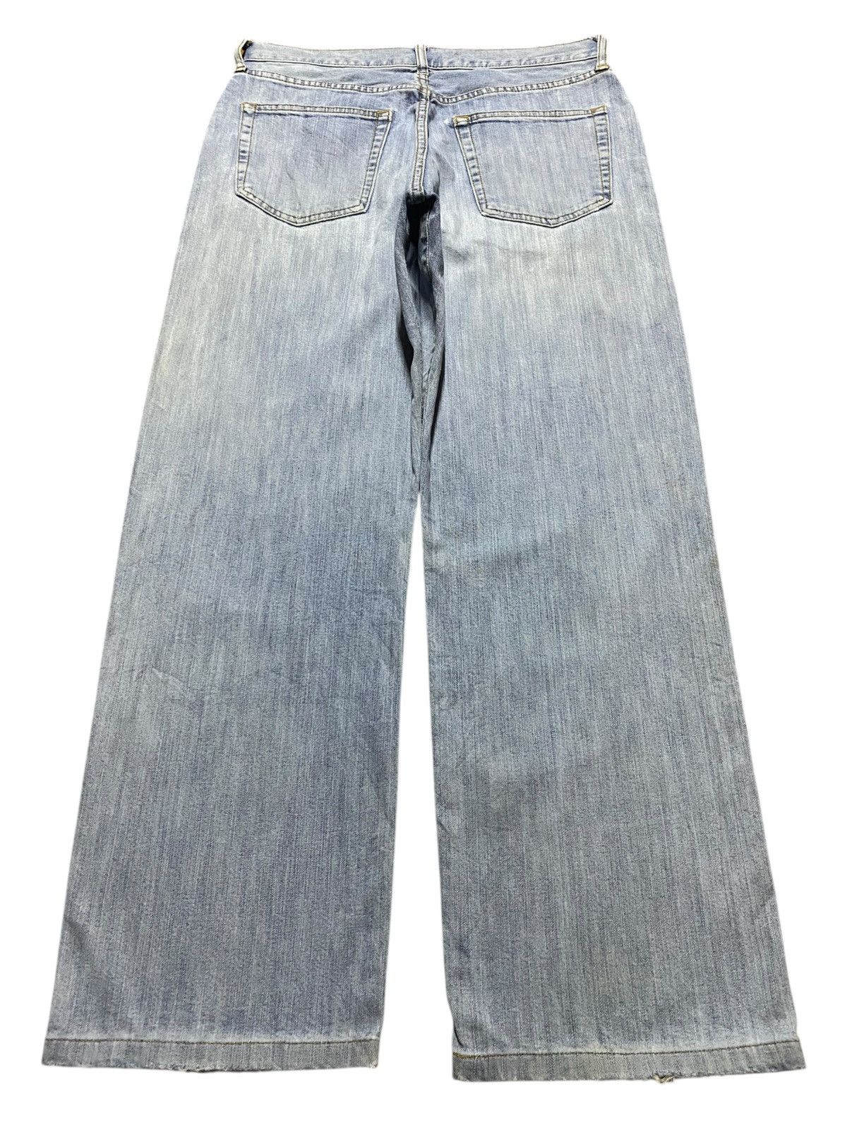 Japanese Brand Vintage Japanese Brand Uniqlo Light Wash Baggy Jeans Size US 32 / EU 48 - 2 Thumbnail