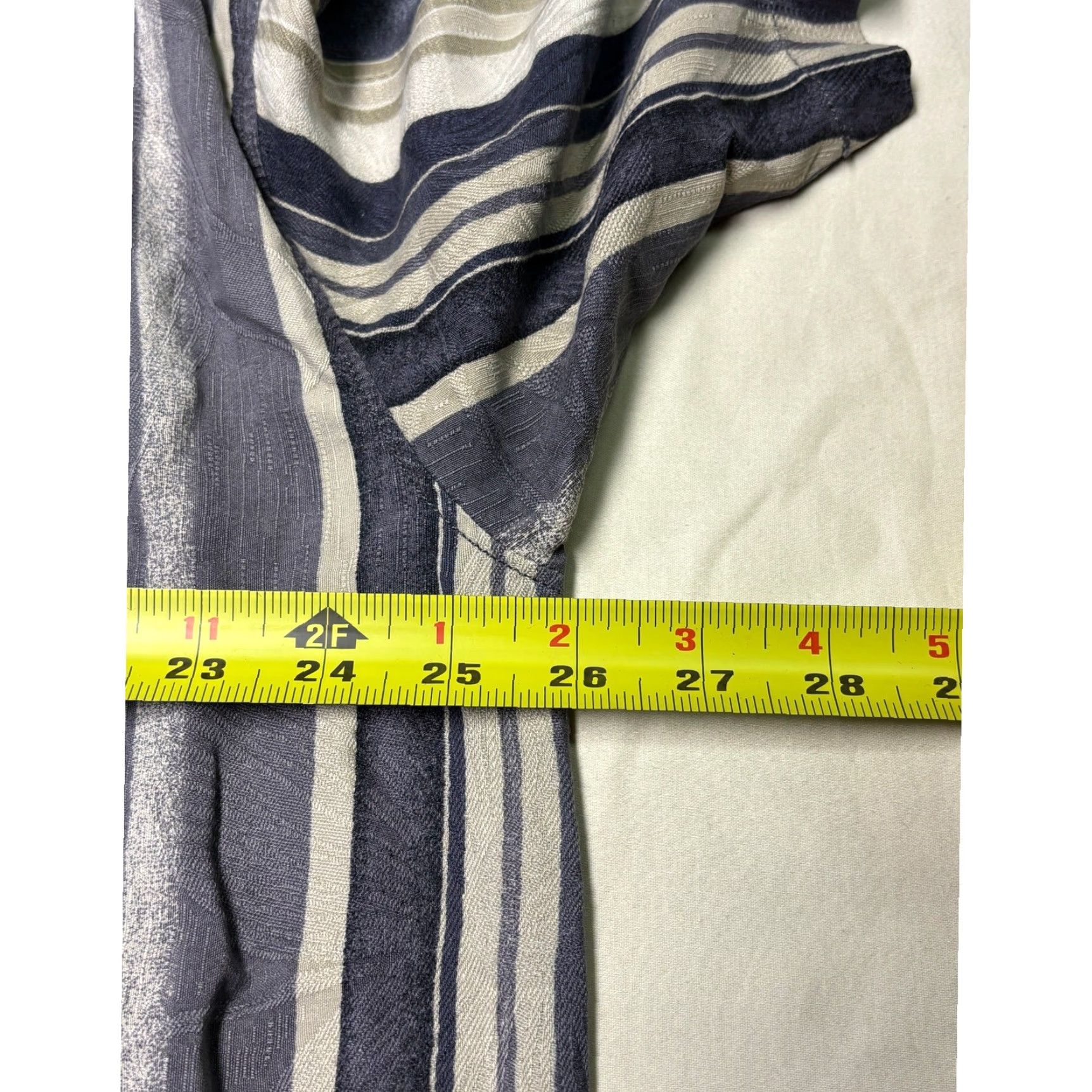 Tommy Bahama Tommy Bahama Mens XL Silk Camp Shirt Blue Grey Striped Floral Jacquard Button Up Size US XL / EU 56 / 4 - 7 Thumbnail