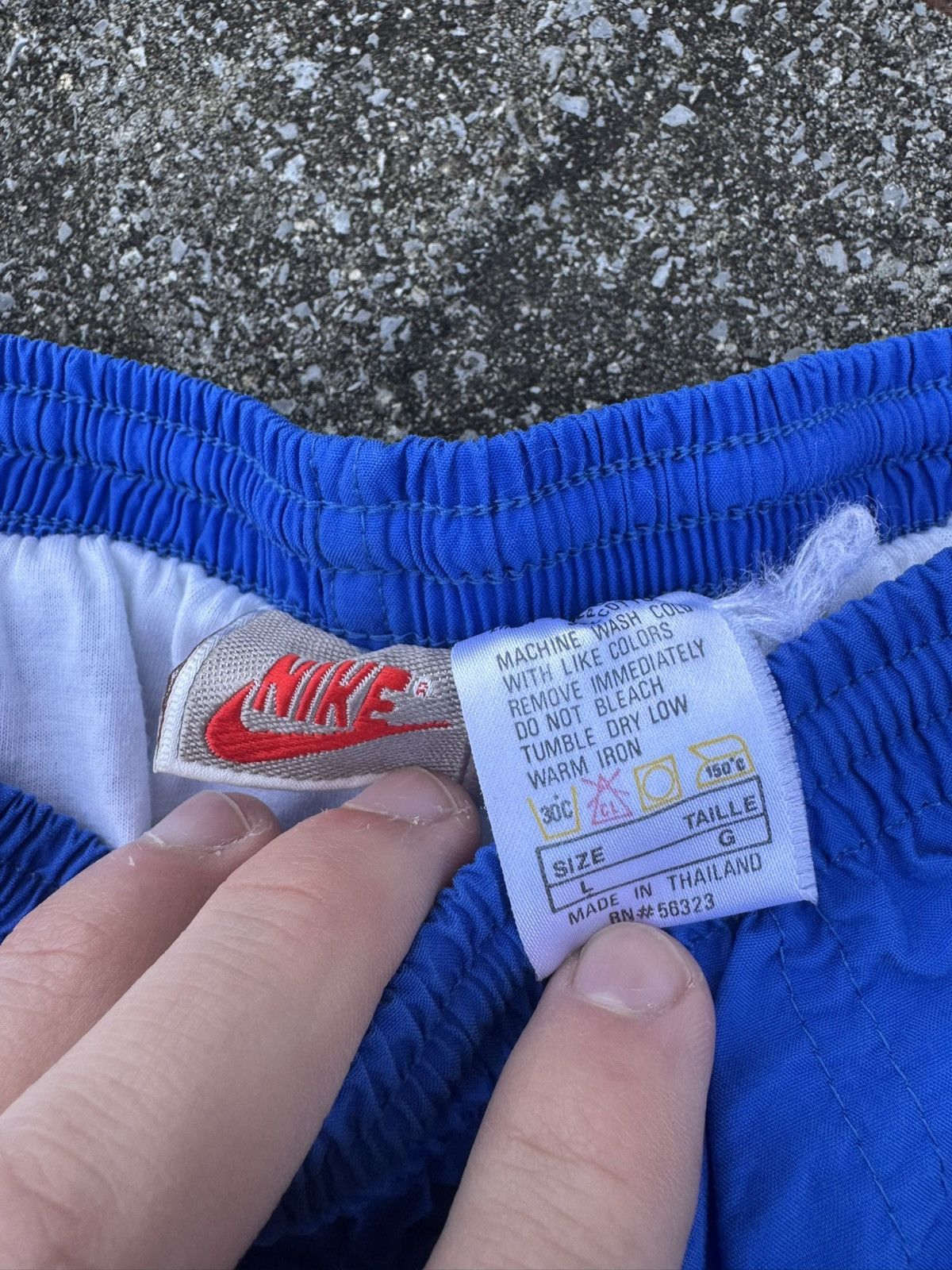 Nike 90s Nike Essential Swoosh Track Shorts Size US 28 / EU 44 - 4 Thumbnail