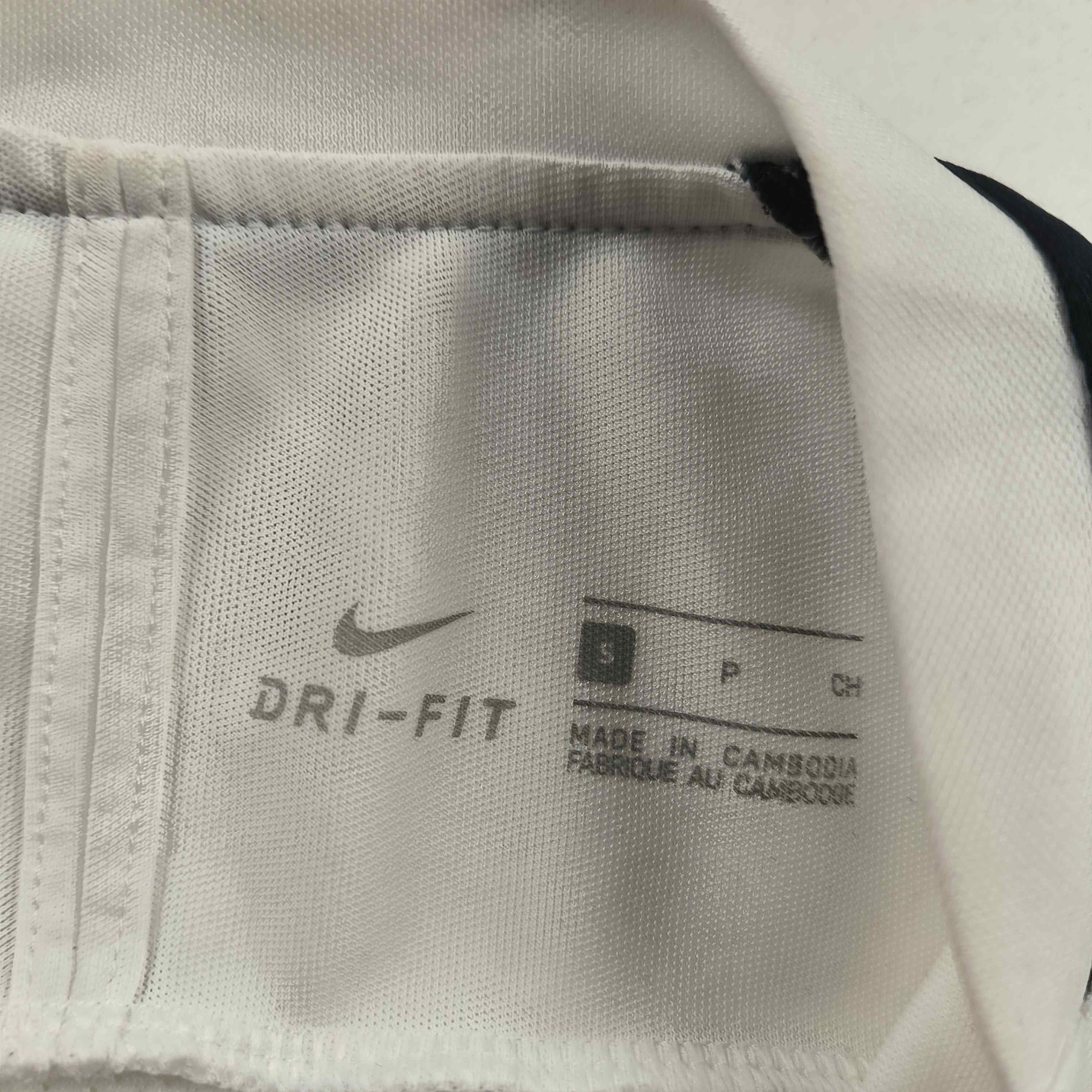Nike Fulham 2020-21 Nike training football jersey shirt size S Size US S / EU 44-46 / 1 - 4 Thumbnail