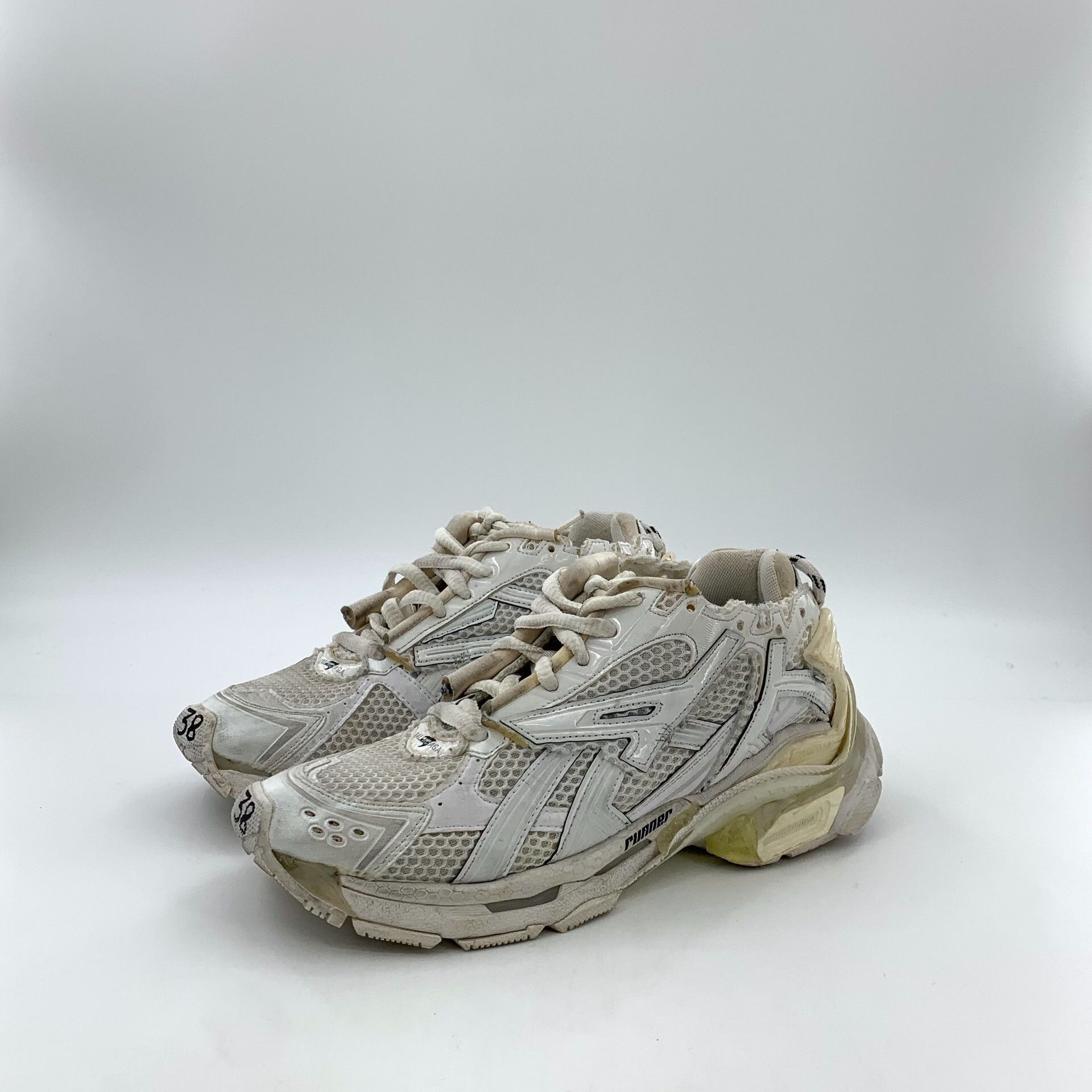 Balenciaga Balenciaga Gray Lowtop Sneakers 38 Women Size US 7.5 / IT 37.5 - 1 Thumbnail