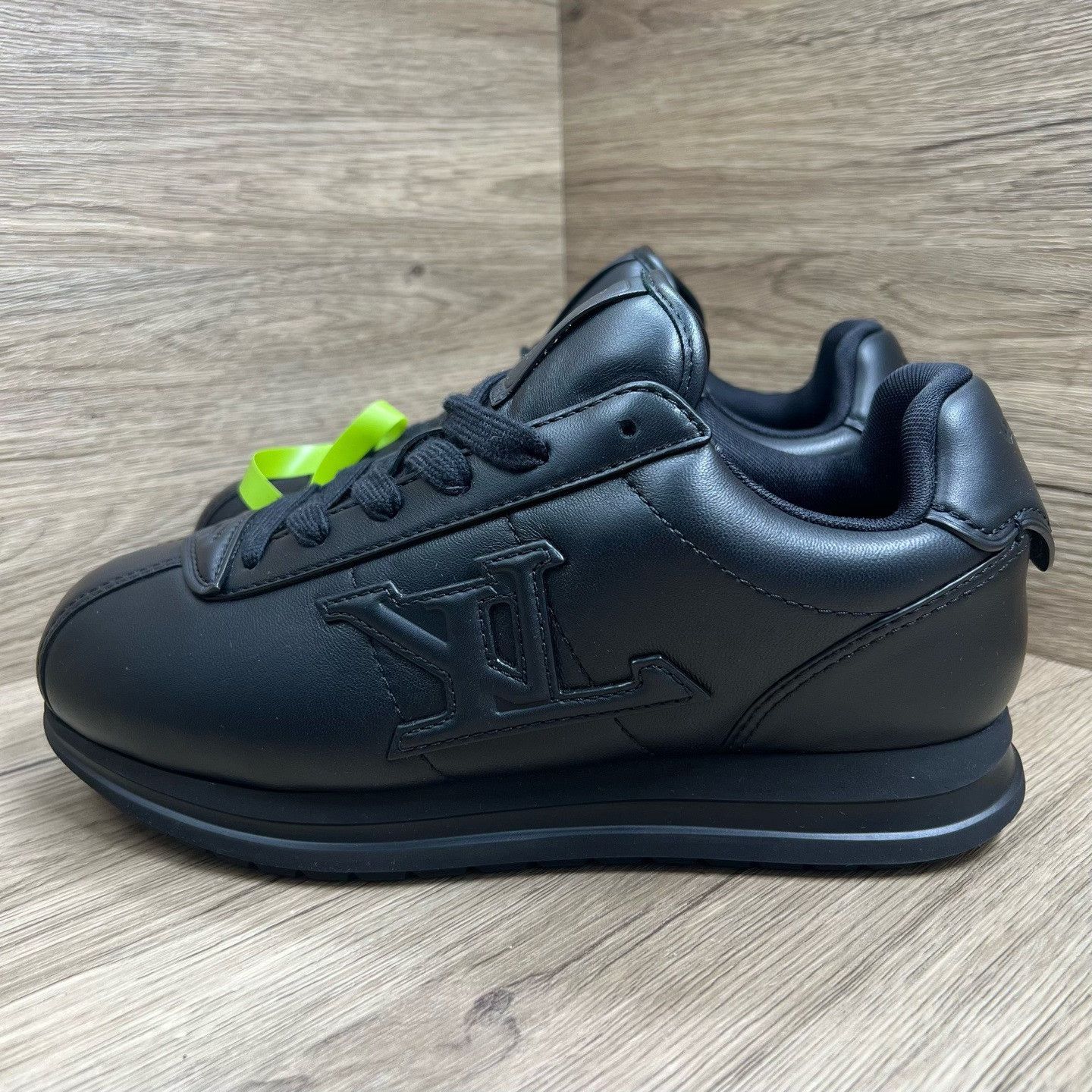 Louis Vuitton Louis Vuitton Collab Black Lowtop Sneakers 7 Men Size US 7 / EU 40 - 1 Thumbnail