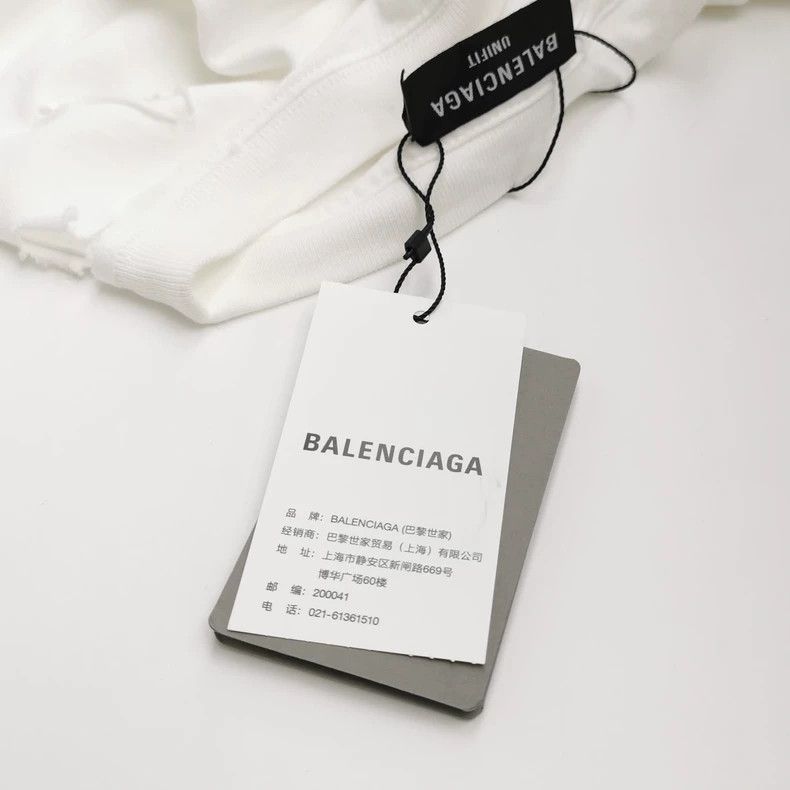 Balenciaga Balenciaga Cotton Plain Letter Logo Crewneck T-Shirt M Siz Size US M / EU 48-50 / 2 - 4 Thumbnail