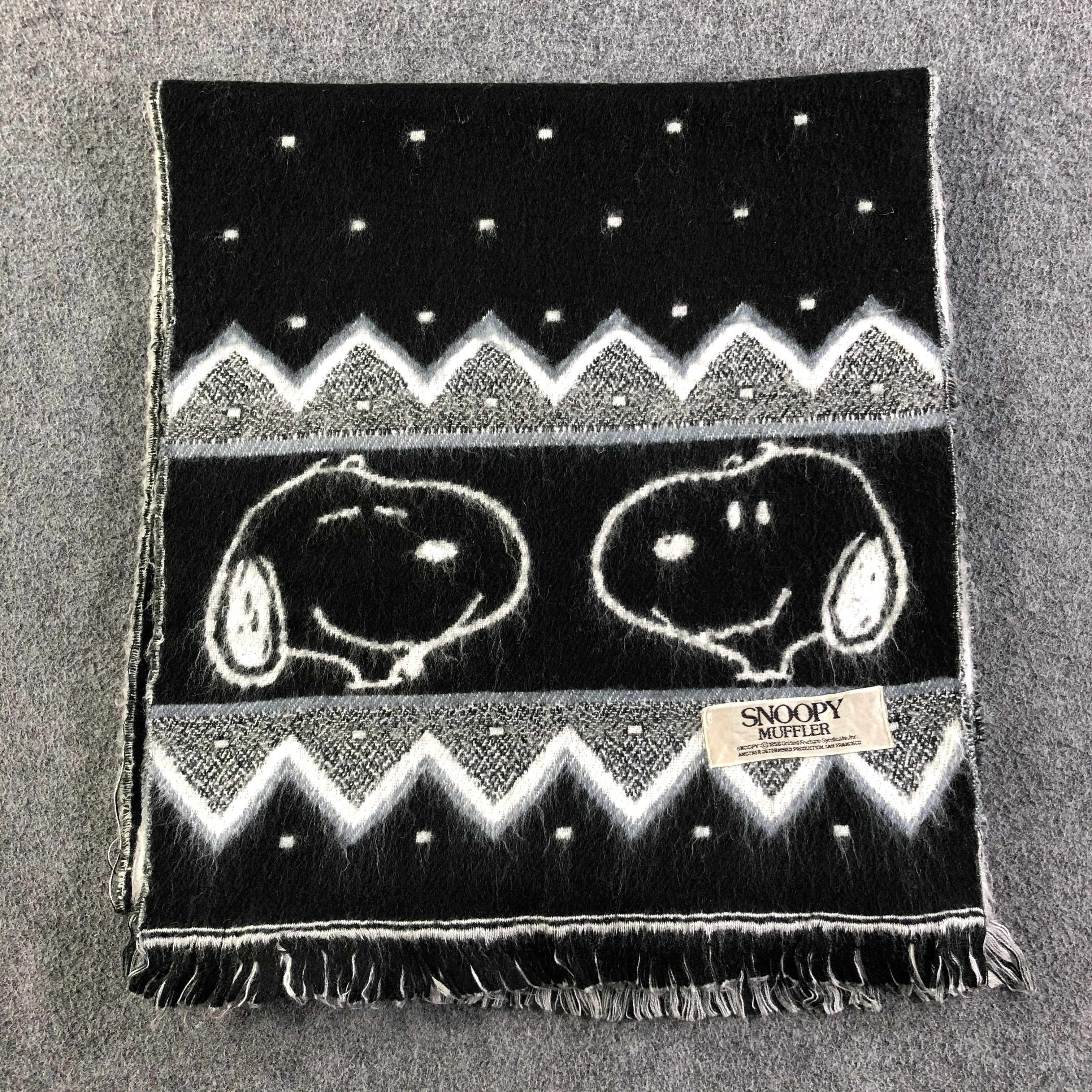 Anime Vintage Snoopy Scarf / Muffler / Neckwear P046 Size ONE SIZE - 2 Thumbnail