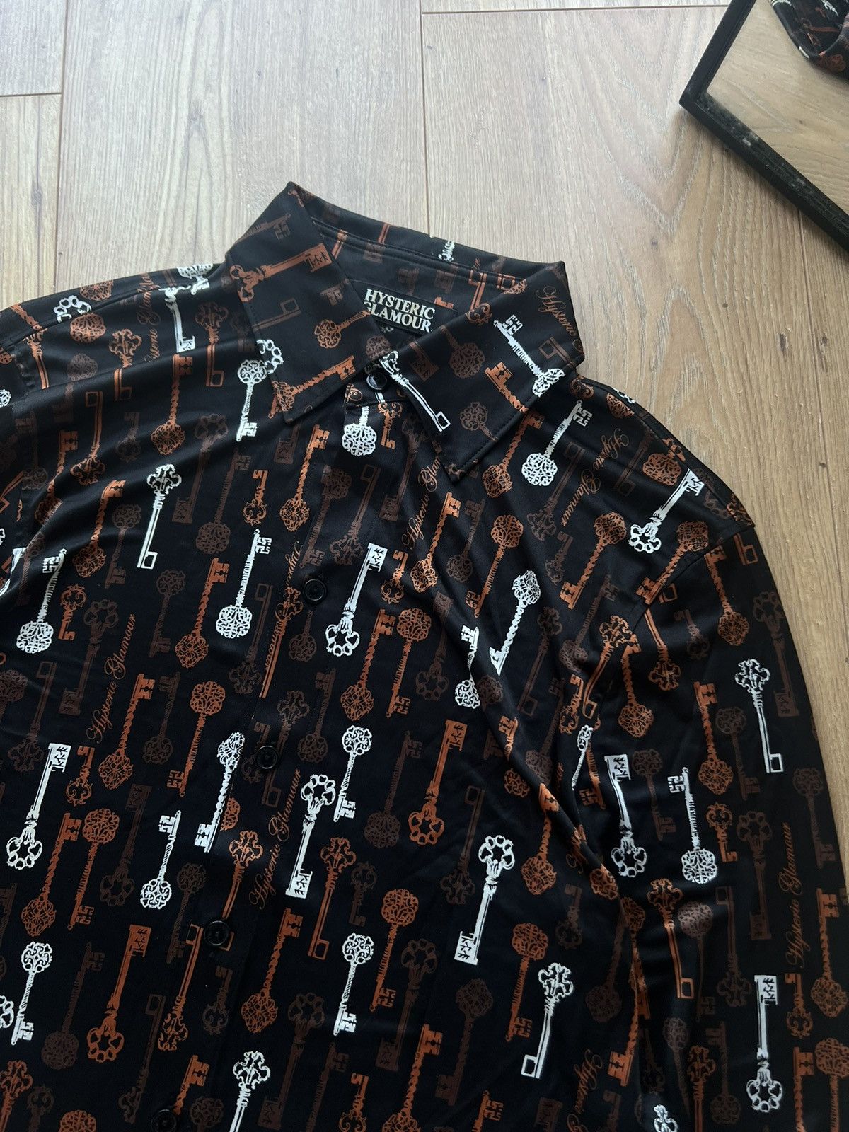 Hysteric Glamour HYSTERIC GLAMOUR JEYS LLAVES VINTAGE OLD MONEY SILK SHIRT Size US M / EU 48-50 / 2 - 3 Thumbnail