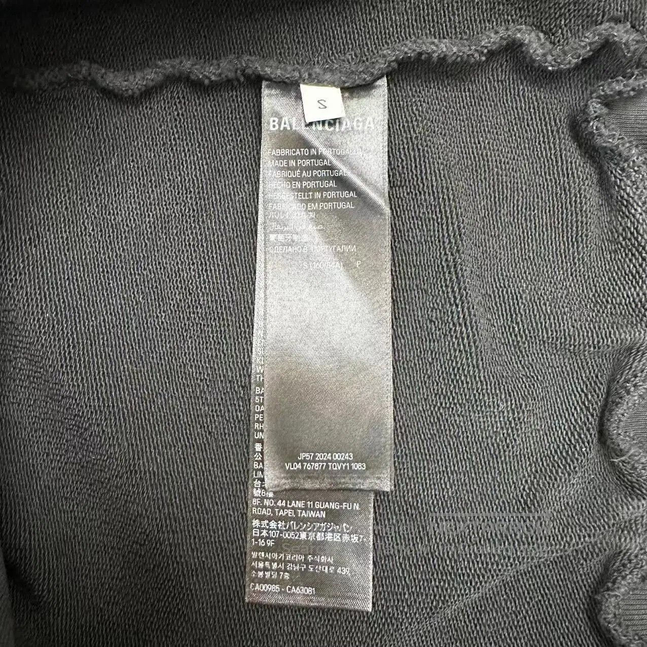 Balenciaga balenciaga distressed logo hoodie in size small. Size US S / EU 44-46 / 1 - 4 Thumbnail