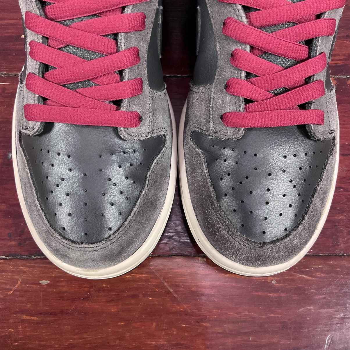 Nike SB Dunk Low Dark Charcoal Black 2010 Size US 8.5 / EU 41-42 - 9 Thumbnail