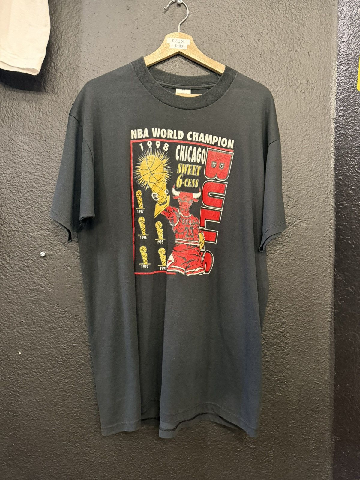 Vintage 1998 NBA Chicago Bulls T Shirt Size US XL / EU 56 / 4 - 1 Thumbnail