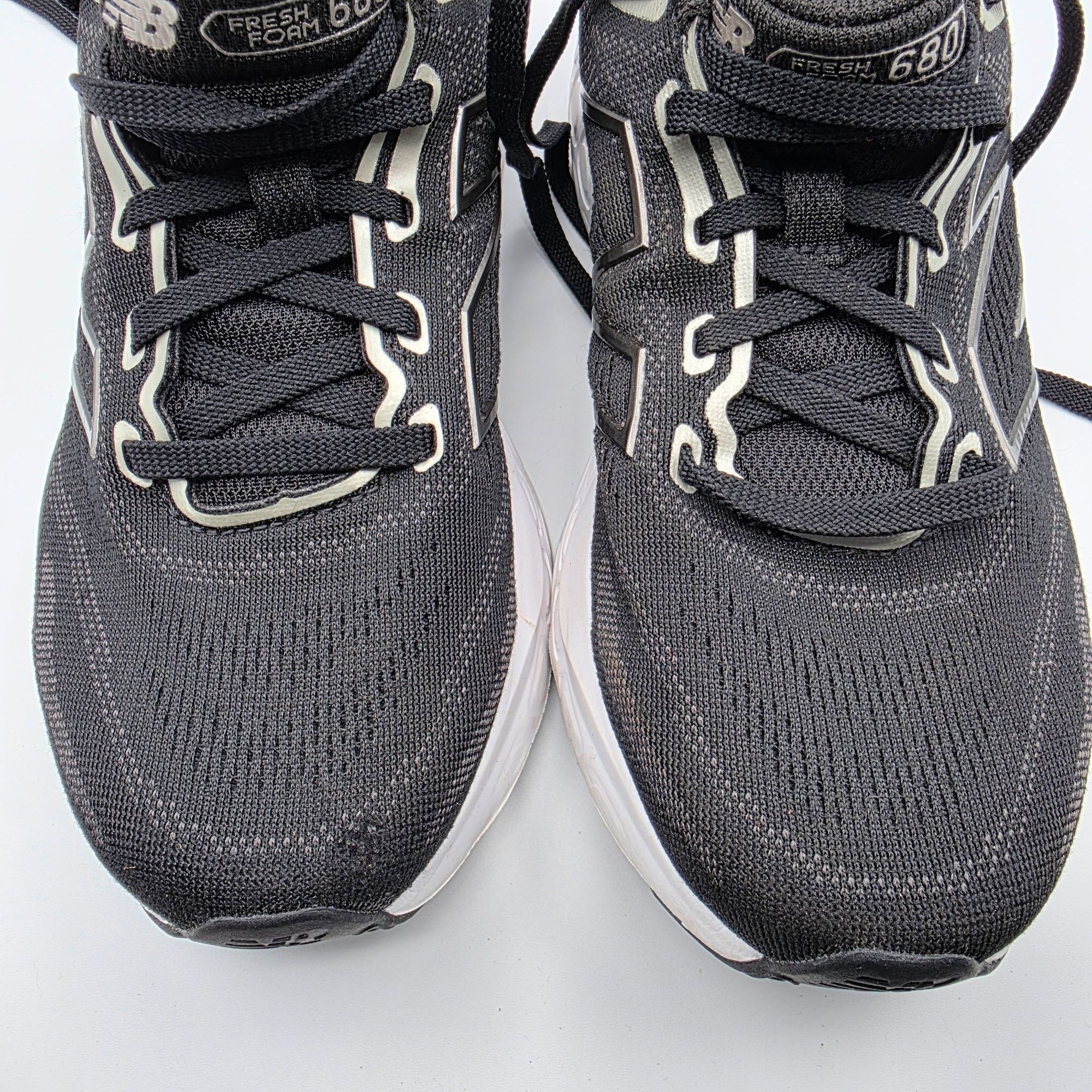 New Balance New Balance Fresh Foam 680v8 Womens Size 8 Black Athletic Sh Size US 8 / IT 38 - 10 Thumbnail