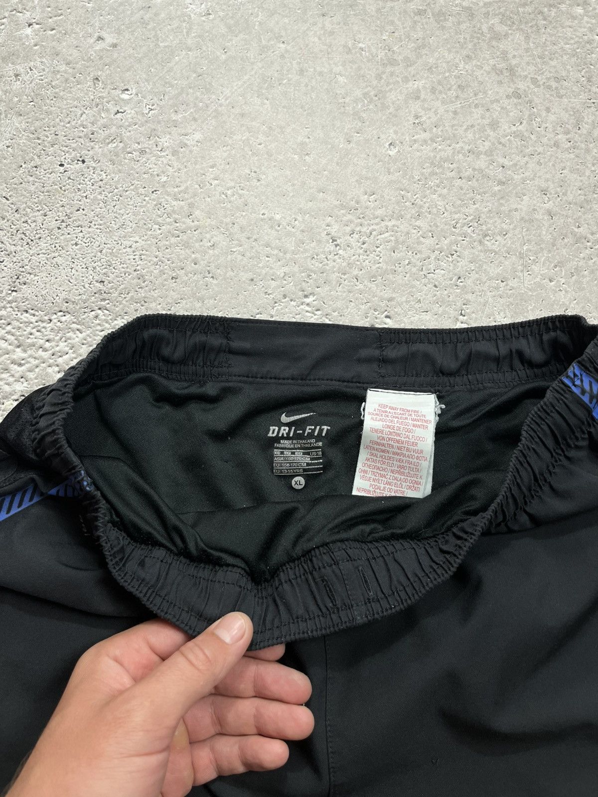 Nike Nike Inter Milan Dri-FIT Football Shorts S Black Blue Size US 30 / EU 46 - 7 Thumbnail