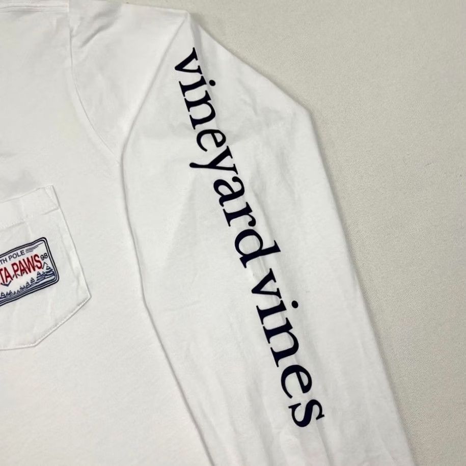 Vineyard Vines Vineyard Vines Christmas Shirt Mens L White Graphic Santa Dogs Sled Holiday NEW Size US L / EU 52-54 / 3 - 3 Thumbnail