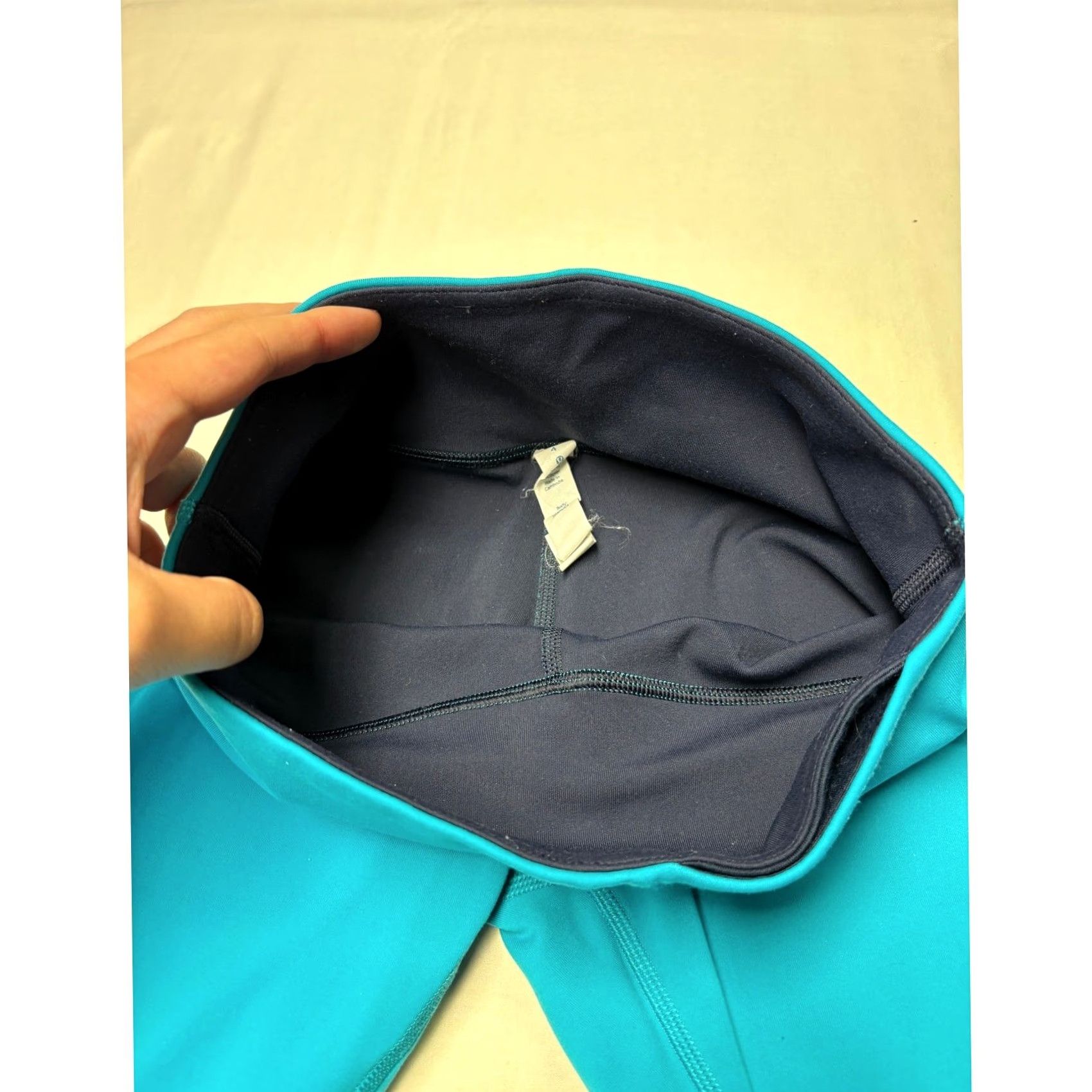 Lululemon Lululemon Wunder Under Crop Leggings Teal Blue Size 4 W24 L21 Yoga Pants Women Size 27" / US 4 / IT 40 - 3 Thumbnail