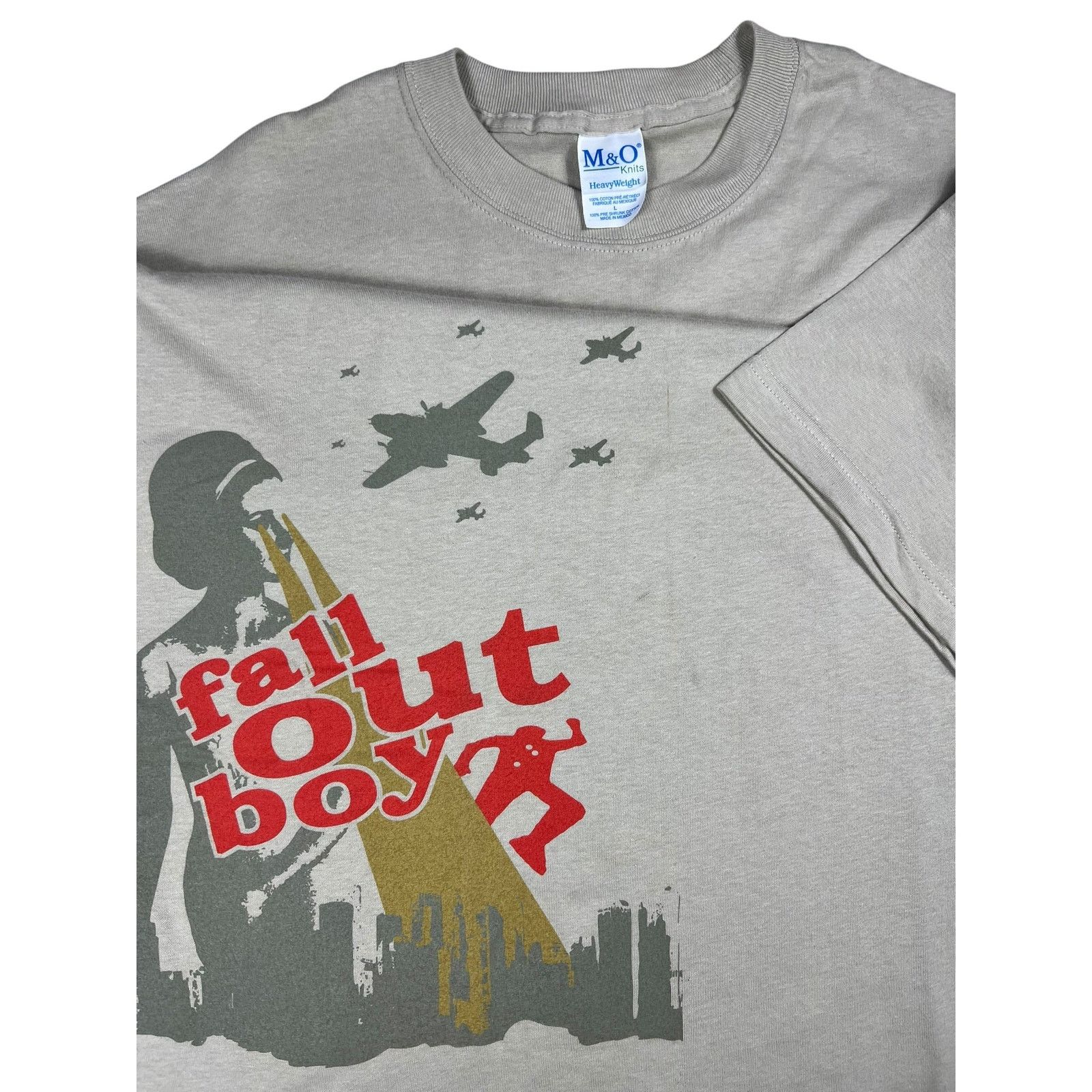 Band Tees × Vintage Vintage Y2K Fall Out Boy Beauty Queen pop punk band tee (L) Size US L / EU 52-54 / 3 - 2 Thumbnail
