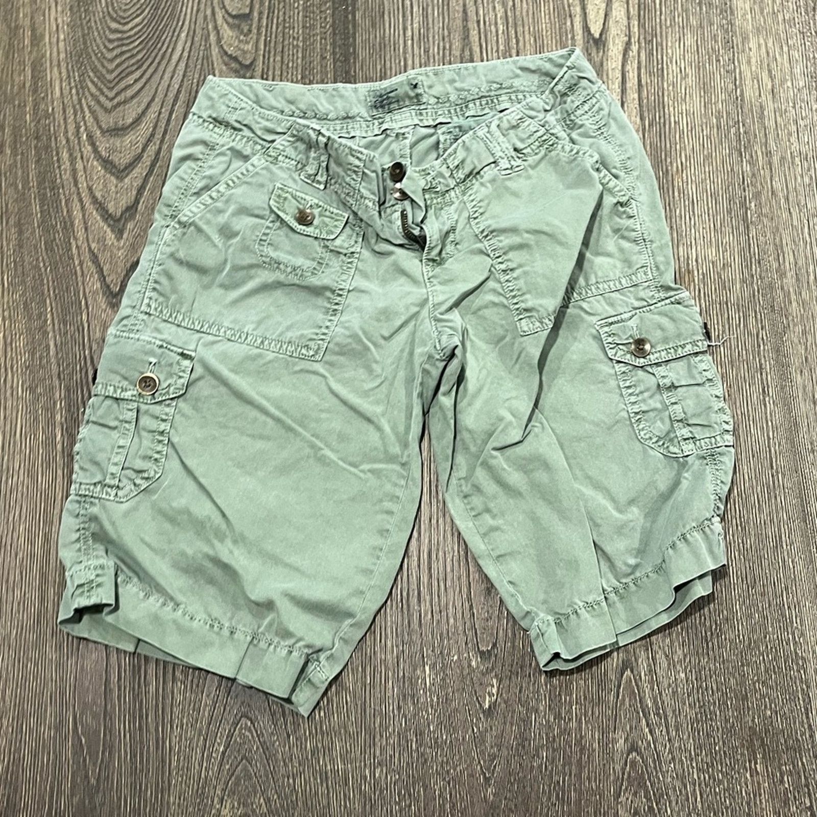 American Eagle Outfitters American Eagle Outfitters Shorts Multi Pockets Mid Rise Sz 0 Size 25" / US 0 / IT 36 - 1 Thumbnail