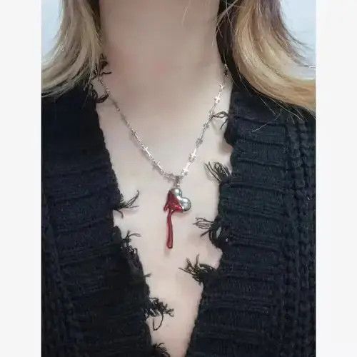Japanese Brand Red Bloody Love Heart Pendant Necklace Size ONE SIZE - 2 Thumbnail