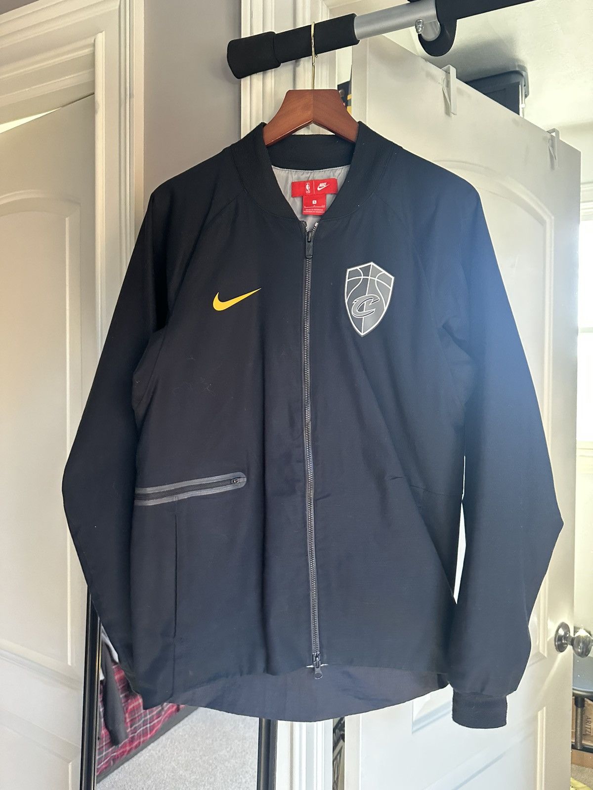 Good NWT Nike NBA Cleveland Jacket Men XL