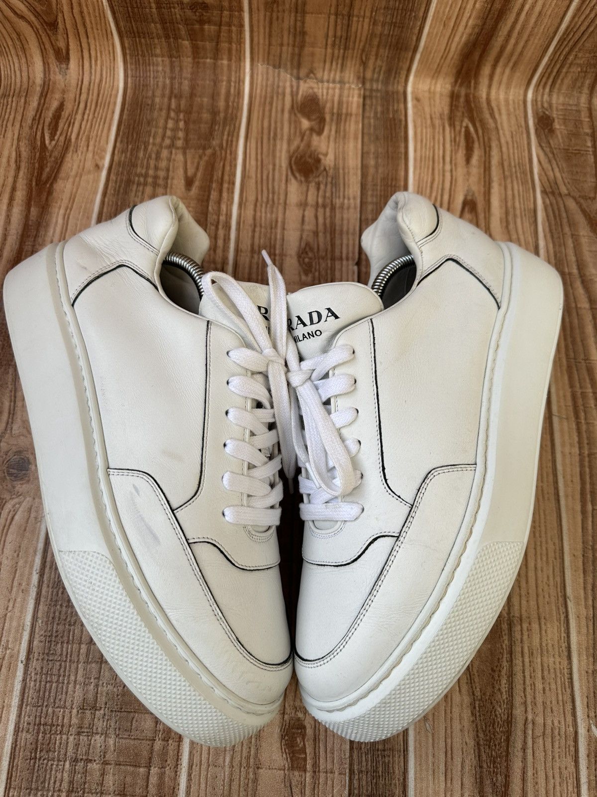 Prada Prada Milano White Leather Montana Low top Sneaks Size US 10 / EU 43 - 6 Thumbnail