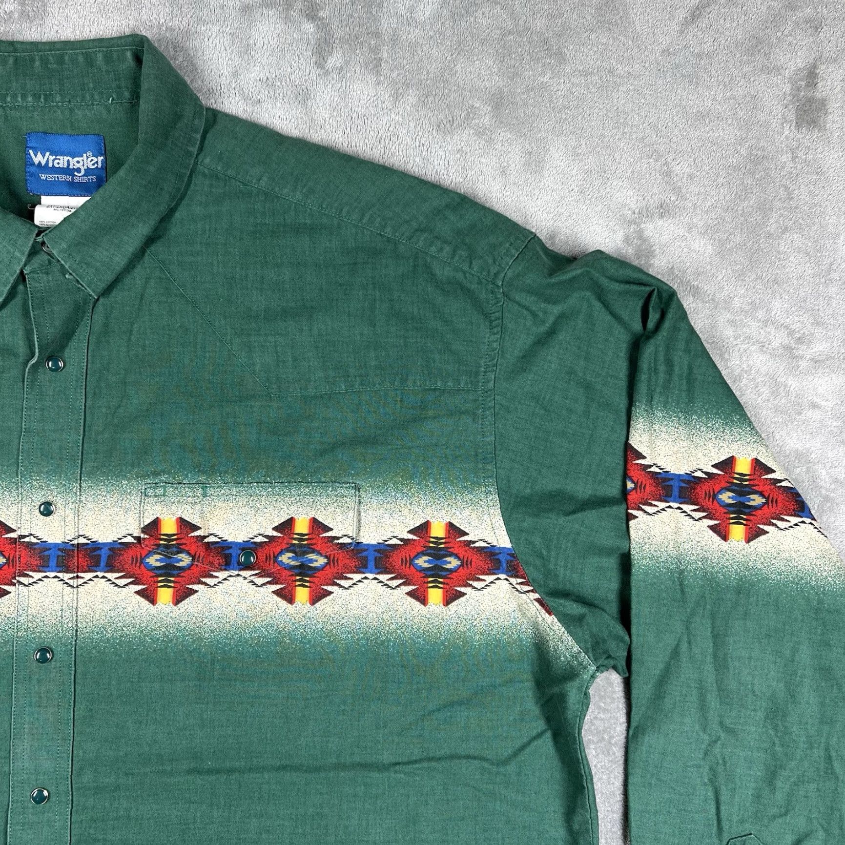 Wrangler VINTAGE Wrangler Shirt Brushpopper Mens Pearl Snap Aztec Western Size 2XL EUC Size US XXL / EU 58 / 5 - 5 Thumbnail