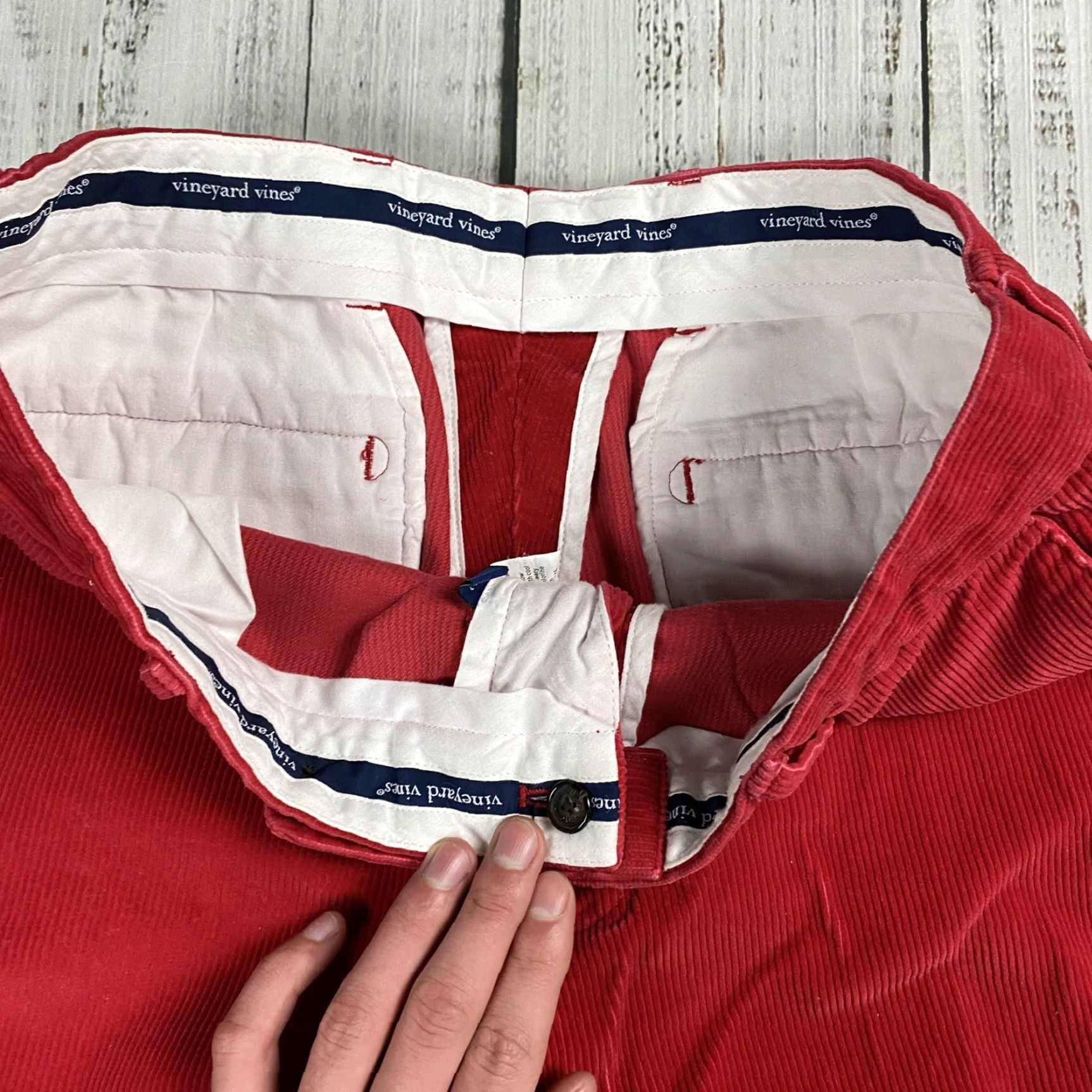 Vineyard Vines VINEYARD VINES MENS CORDUROY PANTS Red 34 Regular Inseam 31.5 Straight Zip Belt Loops Chino 100% Cotton Size US 34 / EU 50 - 6 Thumbnail