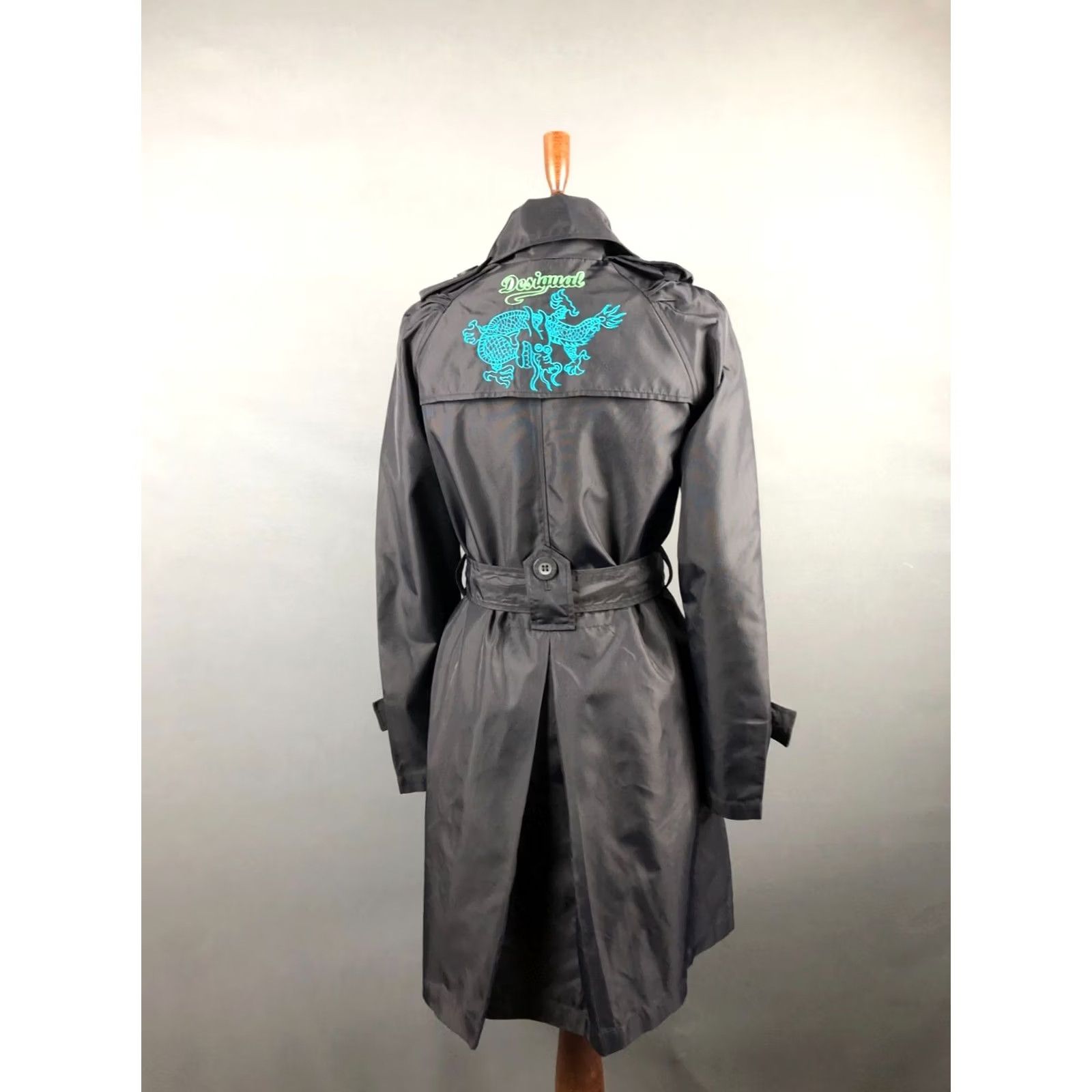 Desigual Desigual Women's Trench Coat Black Nylon Embroidered Belted Long Sleeve Patch Logo Buttoned Epaulettes Regular Size 38 Coat Women Size XS / US 0-2 / IT 36-38 - 3 Thumbnail