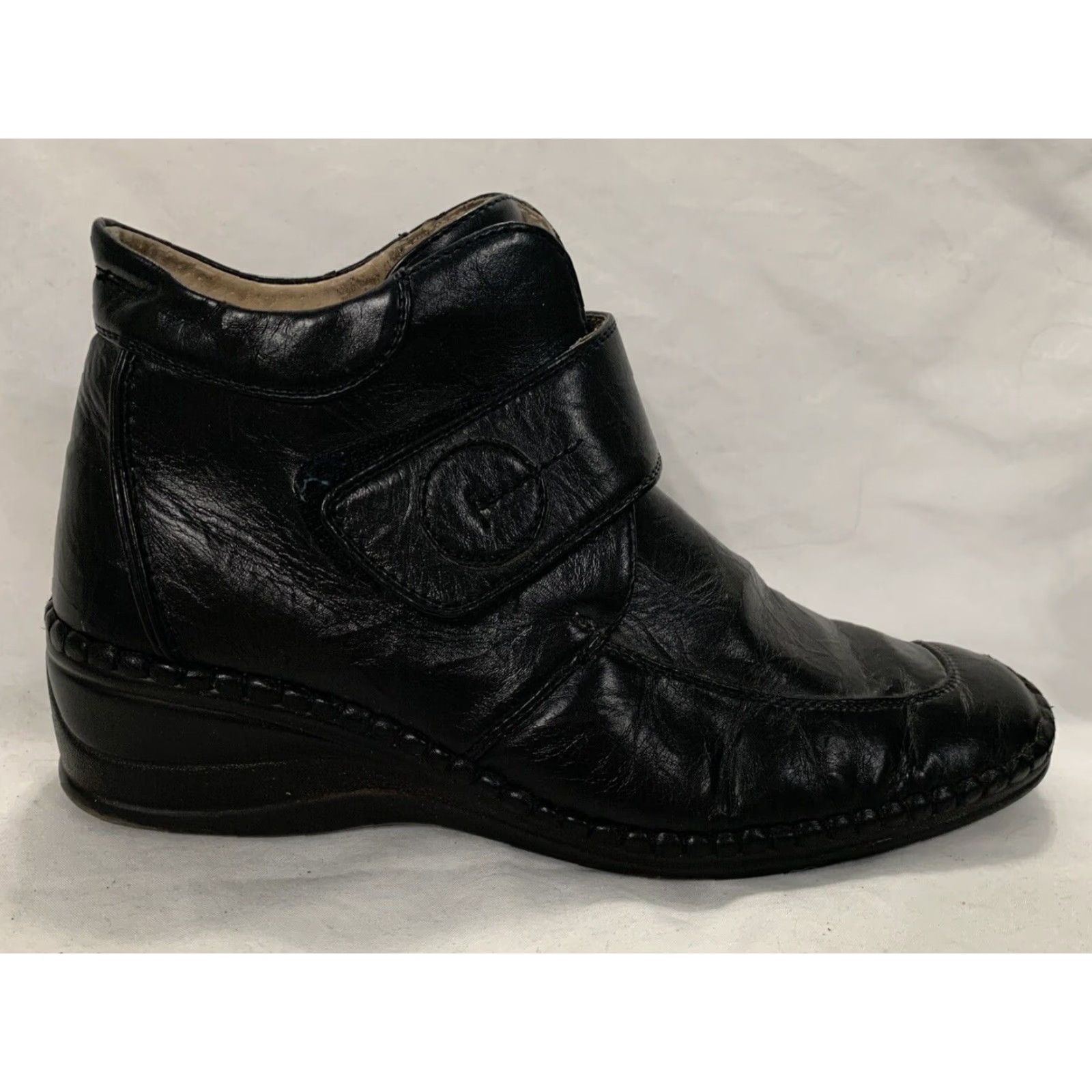 Vintage Softlites Boots Women's Boot Black Sz 7 Leather Adjustable Strap Bootie GUC Size US 7 / IT 37 - 2 Thumbnail