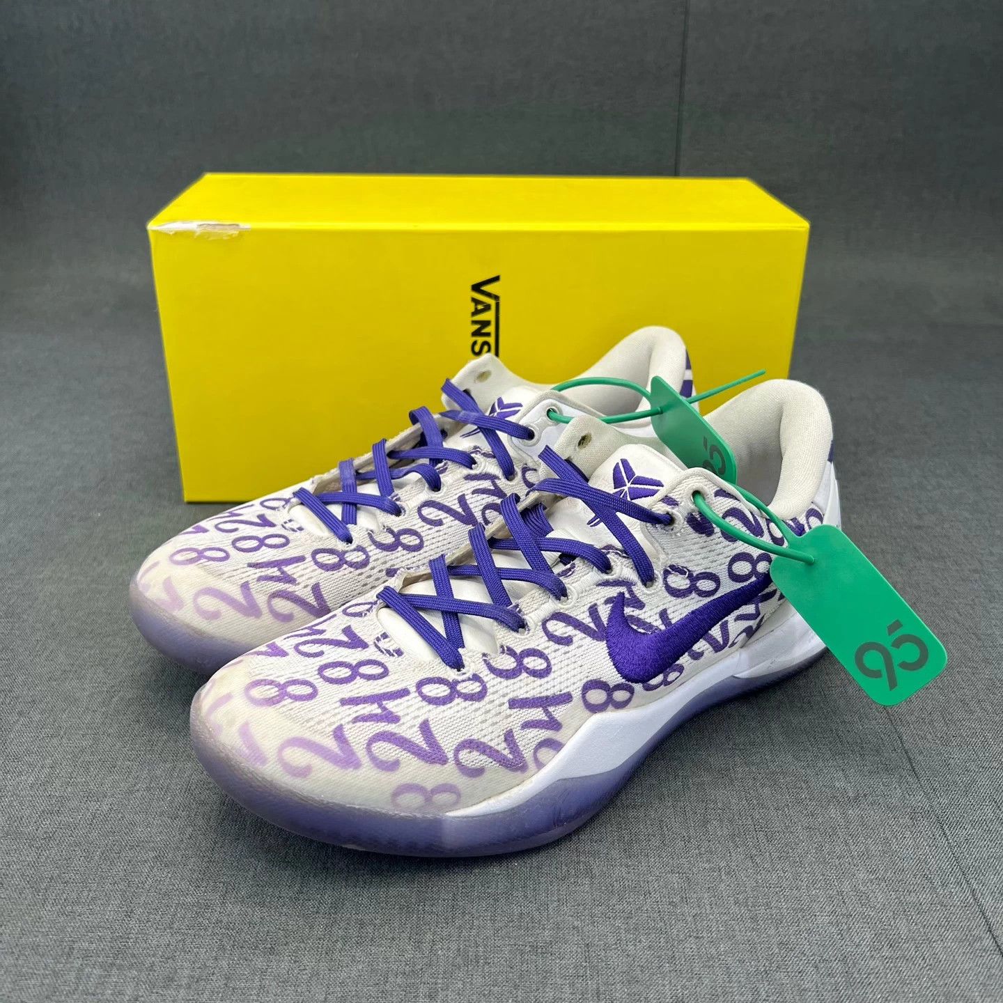 Adidas Adidas ZX 8000 White Purple EUR 41 Mint Size US 8 / EU 41 - 1 Thumbnail