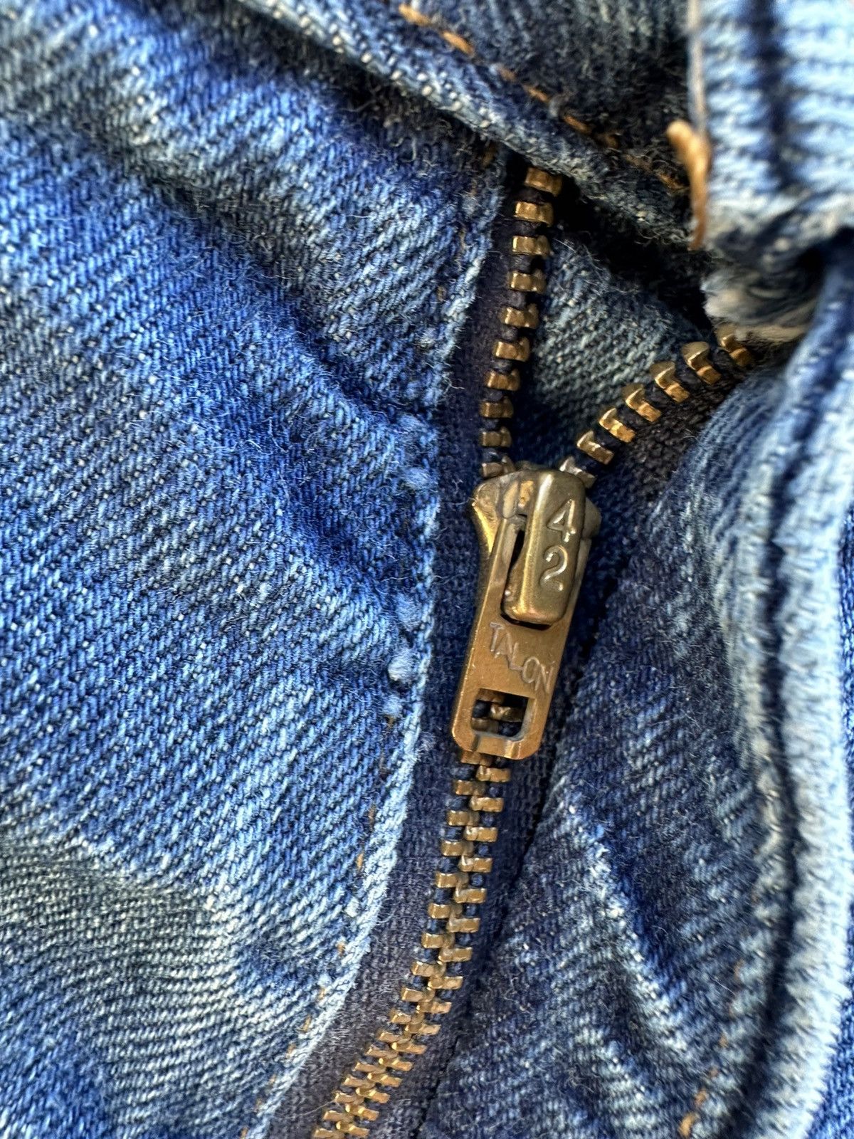 Levi's × Vintage Vintage Levi’s Big E Orange Tab 70s USA Distressed Talon Size US 32 / EU 48 - 7 Thumbnail