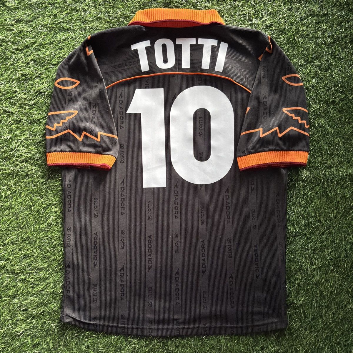 Diadora As Roma 3rd 1999-00 Totti #10 Soccer Jersey Size US L / EU 52-54 / 3 - 2 Thumbnail