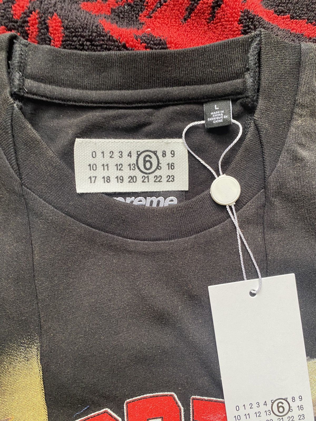 Maison Margiela × Supreme Supreme MM6 Maison Margiela Split S/S Top Large Size US L / EU 52-54 / 3 - 3 Thumbnail