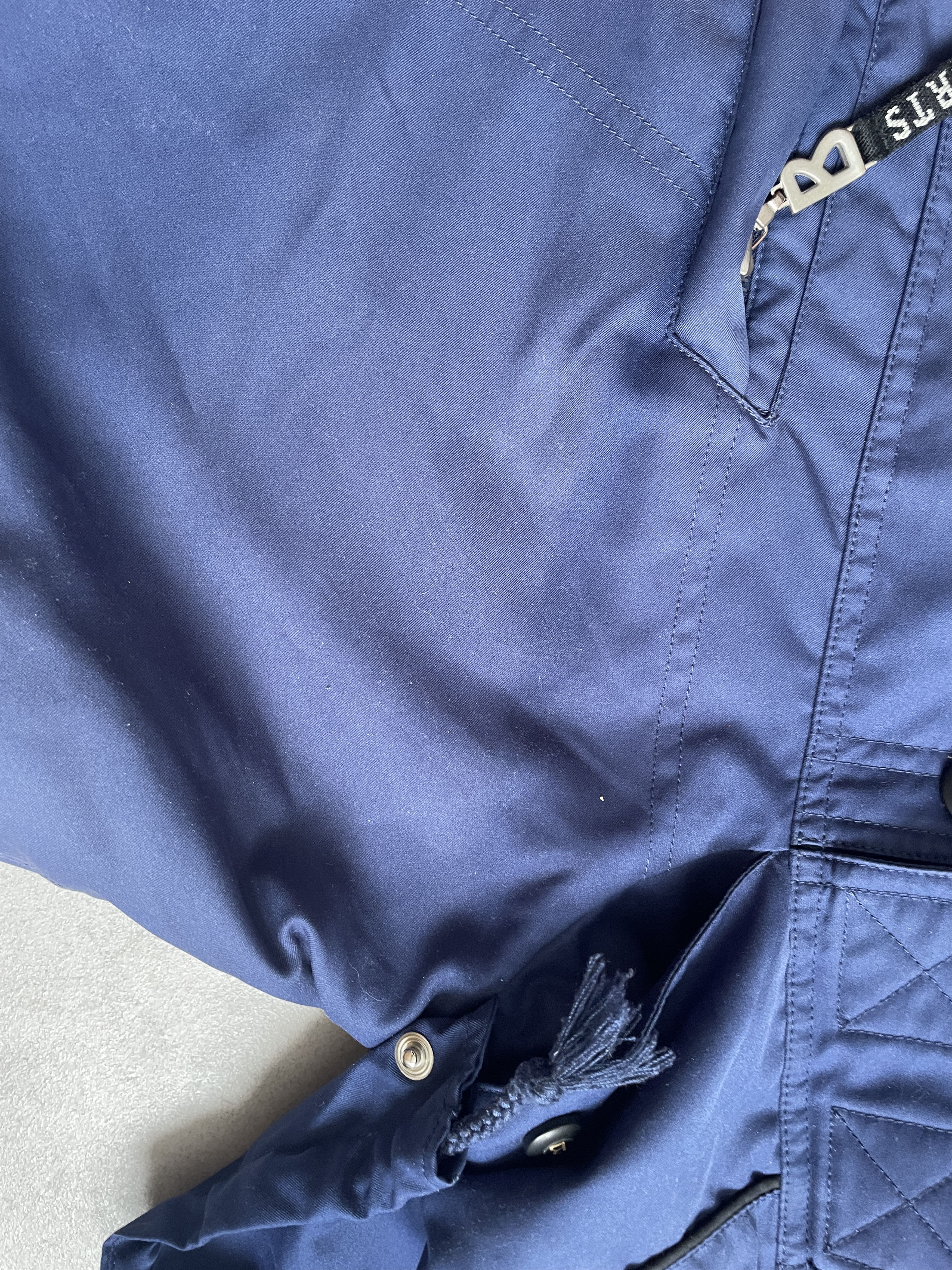 Bogner VINTAGE 90S BOGNER NAVY CROPPED BOXY SKI BOMBER JACKET Size L / US 10 / IT 46 - 8 Thumbnail