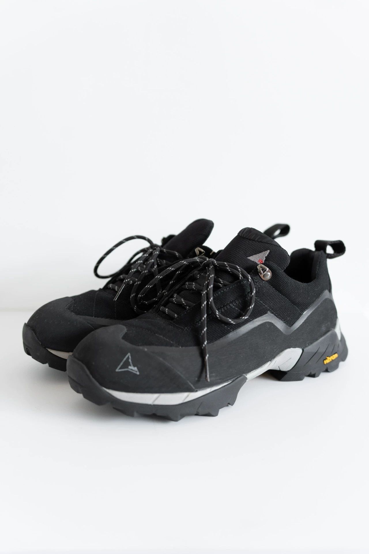 ROA Black Hiking-Inspired Lowtop Sneakers Size US 10 / EU 43 - 1 Thumbnail