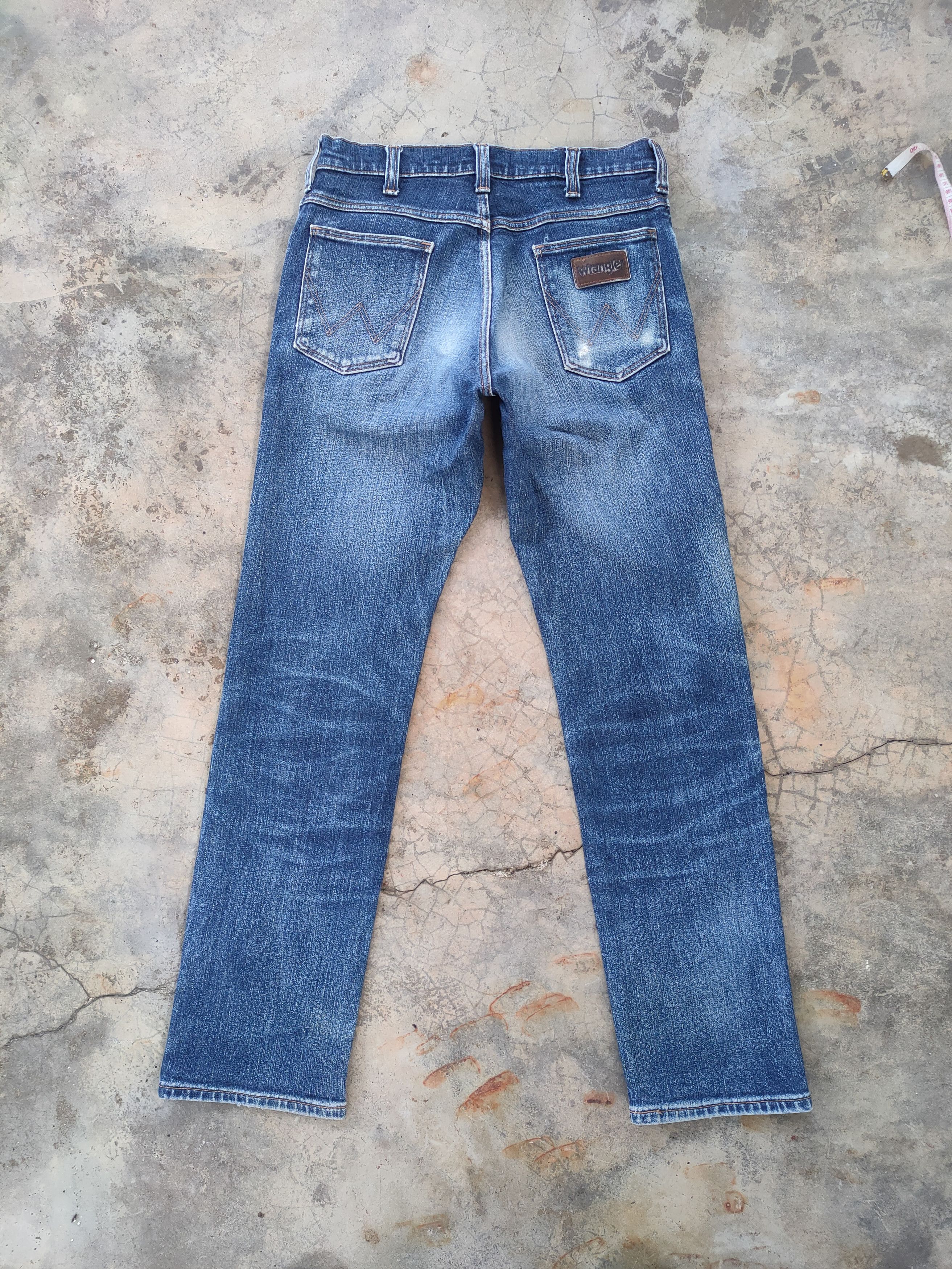 Jean W30 VINTAGE WRANGLER SLIM FIT RIPPED FADED JEANS PANTS Size US 30 / EU 46 - 9 Thumbnail