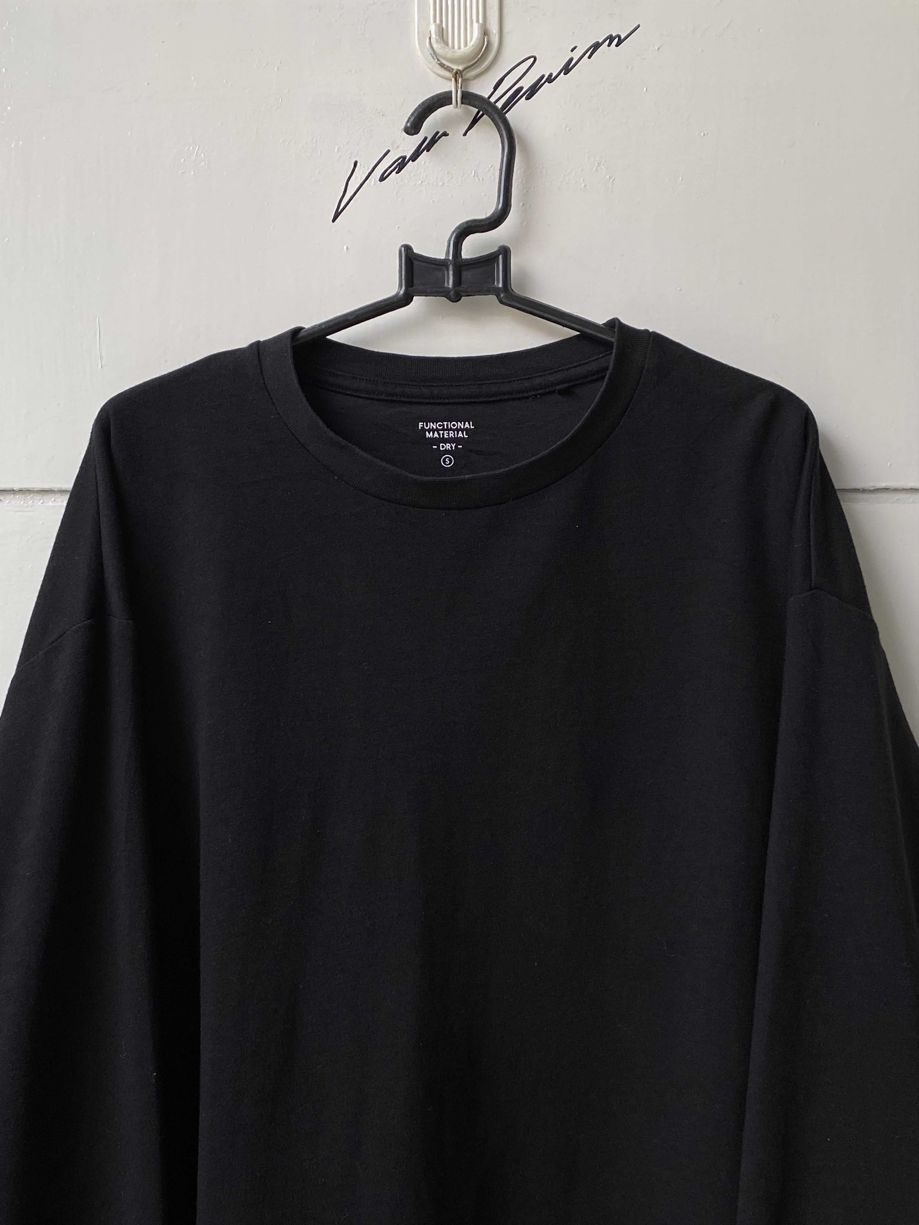 GU GU Functional Material Dry Long Black T-shirt Size US M / EU 48-50 / 2 - 11 Thumbnail