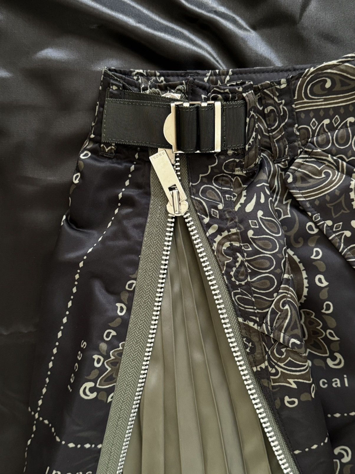 Sacai Sacai Pleated Skirt Size 34" / US 12 / IT 48 - 10 Thumbnail