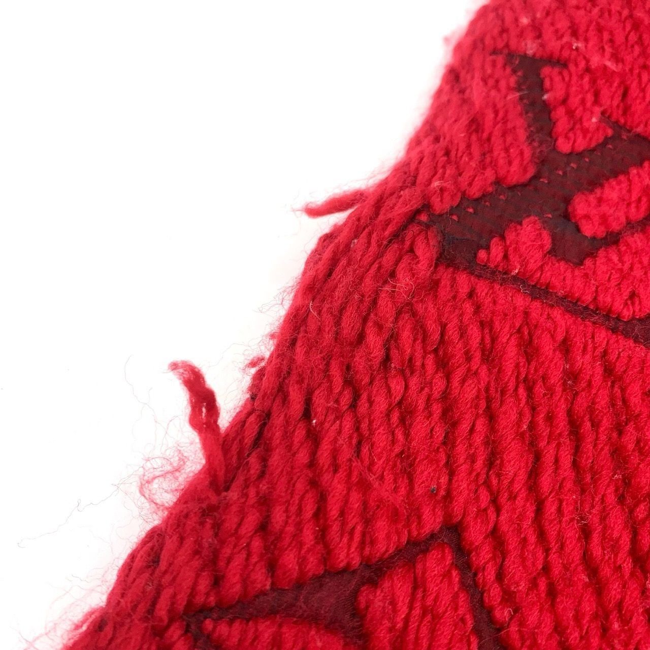 Louis Vuitton Louis Vuitton Red Wool & Silk Monogram Logo Scarf With Fring Size ONE SIZE - 4 Thumbnail
