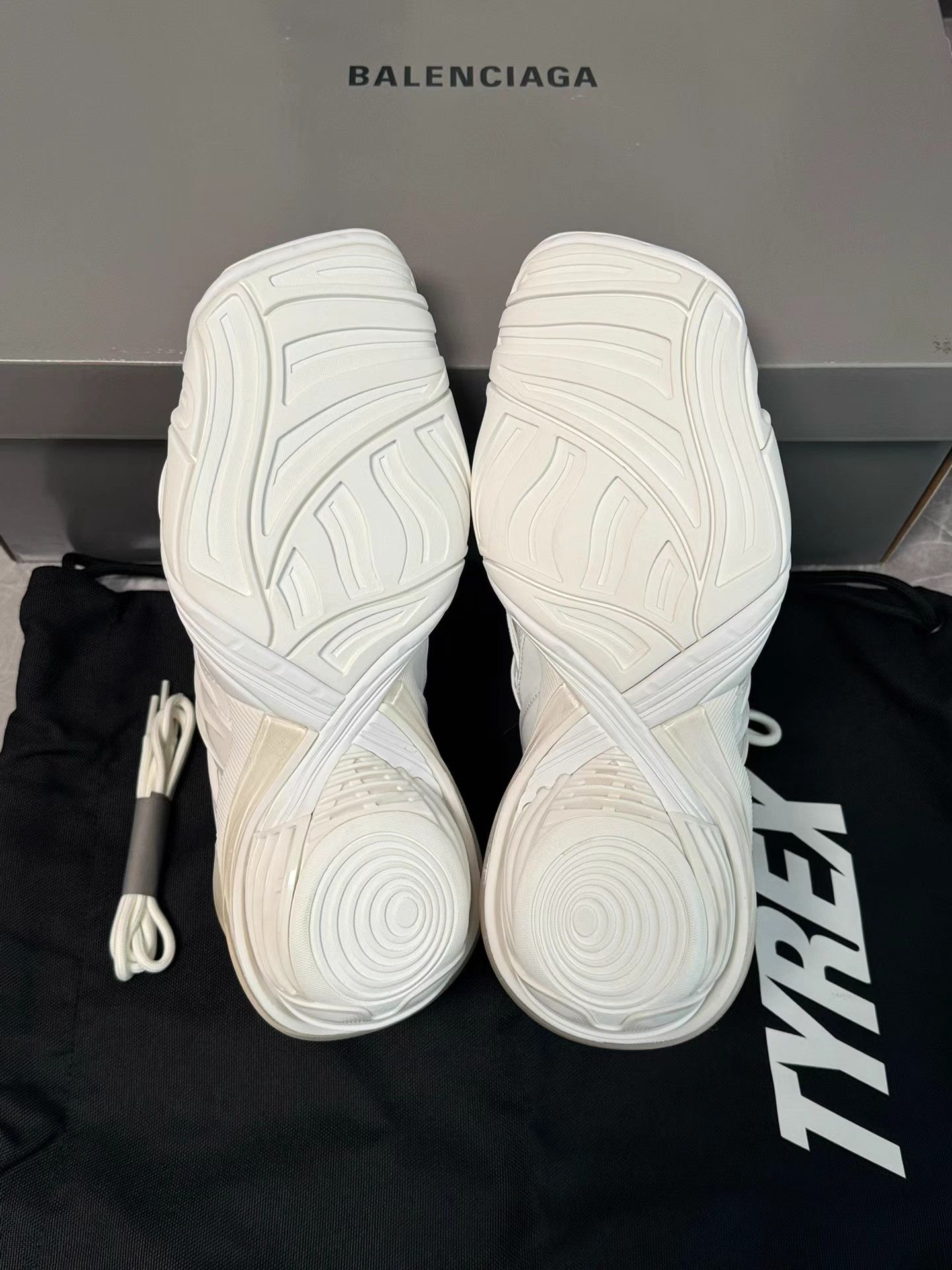 Balenciaga Balenciaga Tyrex Sneakers K6 Size US 7 / IT 37 - 8 Thumbnail