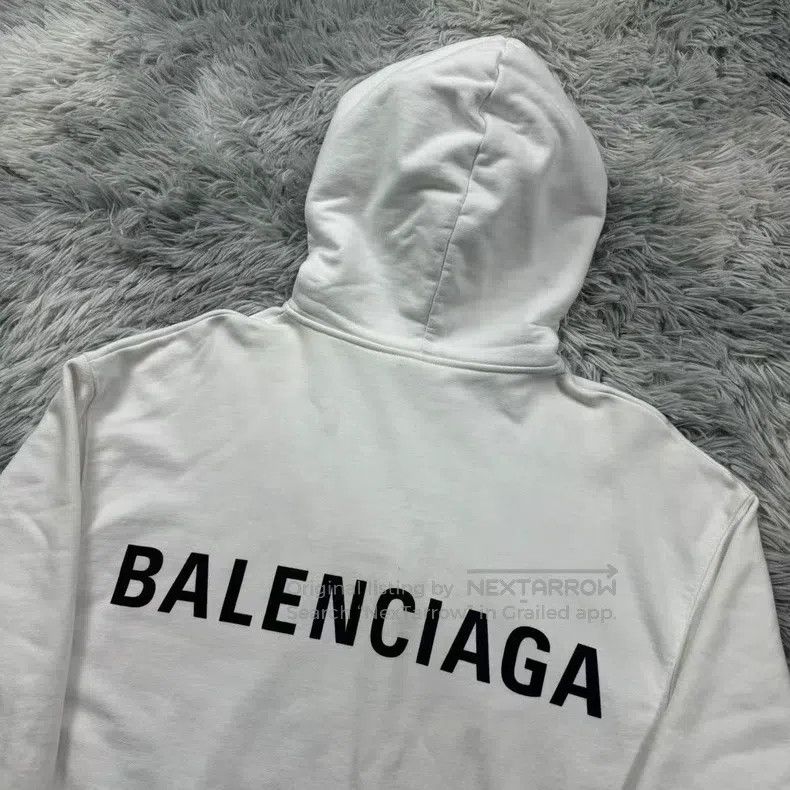 Balenciaga Balenciaga Back Label Letter Sweatshirt Size US S / EU 44-46 / 1 - 3 Thumbnail