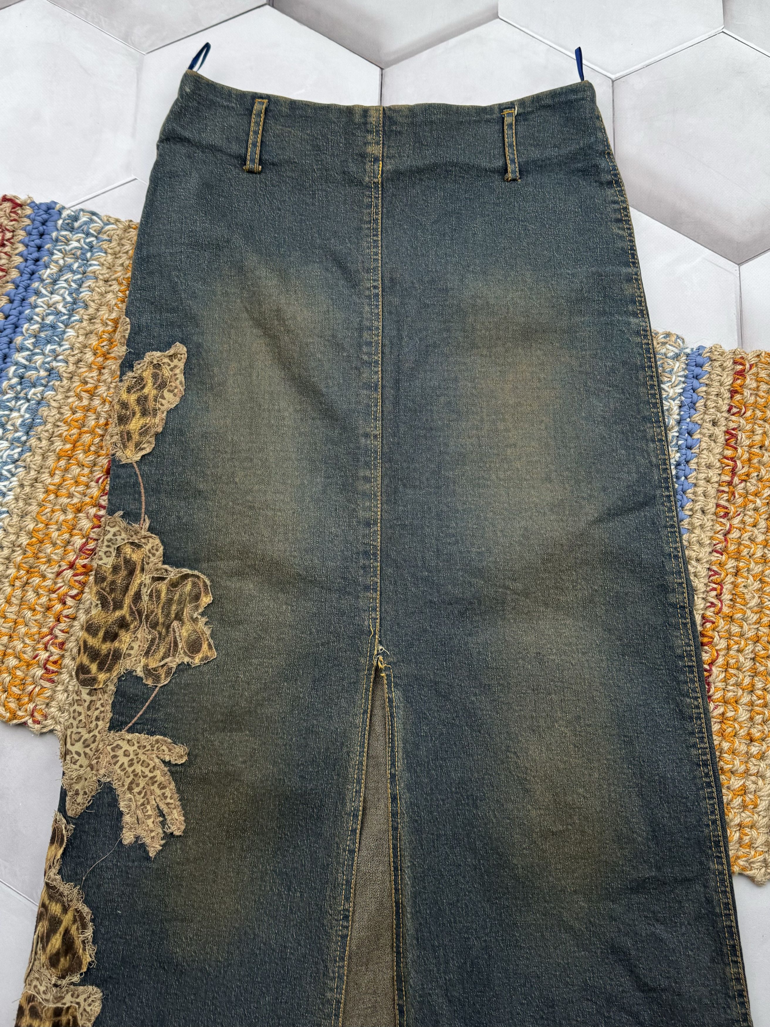 Japanese Brand Vintage Faded Skirt (E4) Size 27" / US 4 / IT 40 - 6 Thumbnail