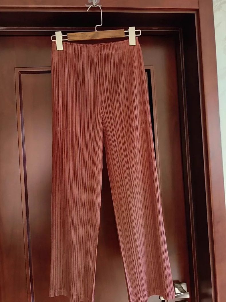 Issey Miyake Issey Miyake size:3 Angolan red pleated straight-leg pants Size 22" - 5 Thumbnail