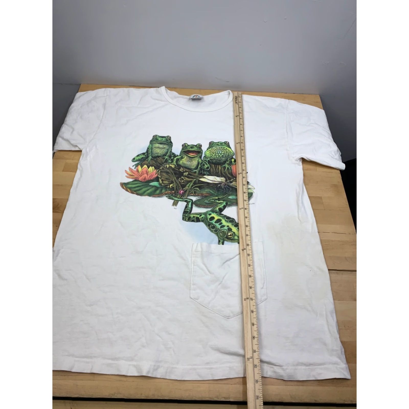 Vintage VINTAGE Prints of Tails Frog Shirt Unisex One Size White Cotton 90s Nature Size US M / EU 48-50 / 2 - 5 Thumbnail