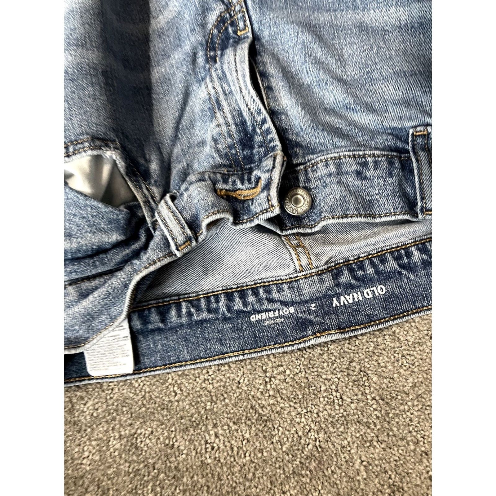 Old Navy Old Navy Jeans Distressed Boyfriend Mid-Rise Denim Blue 26in Inseam 5-Pocket Regular Size 2 Women’s Size 26" / US 2 / IT 38 - 5 Thumbnail